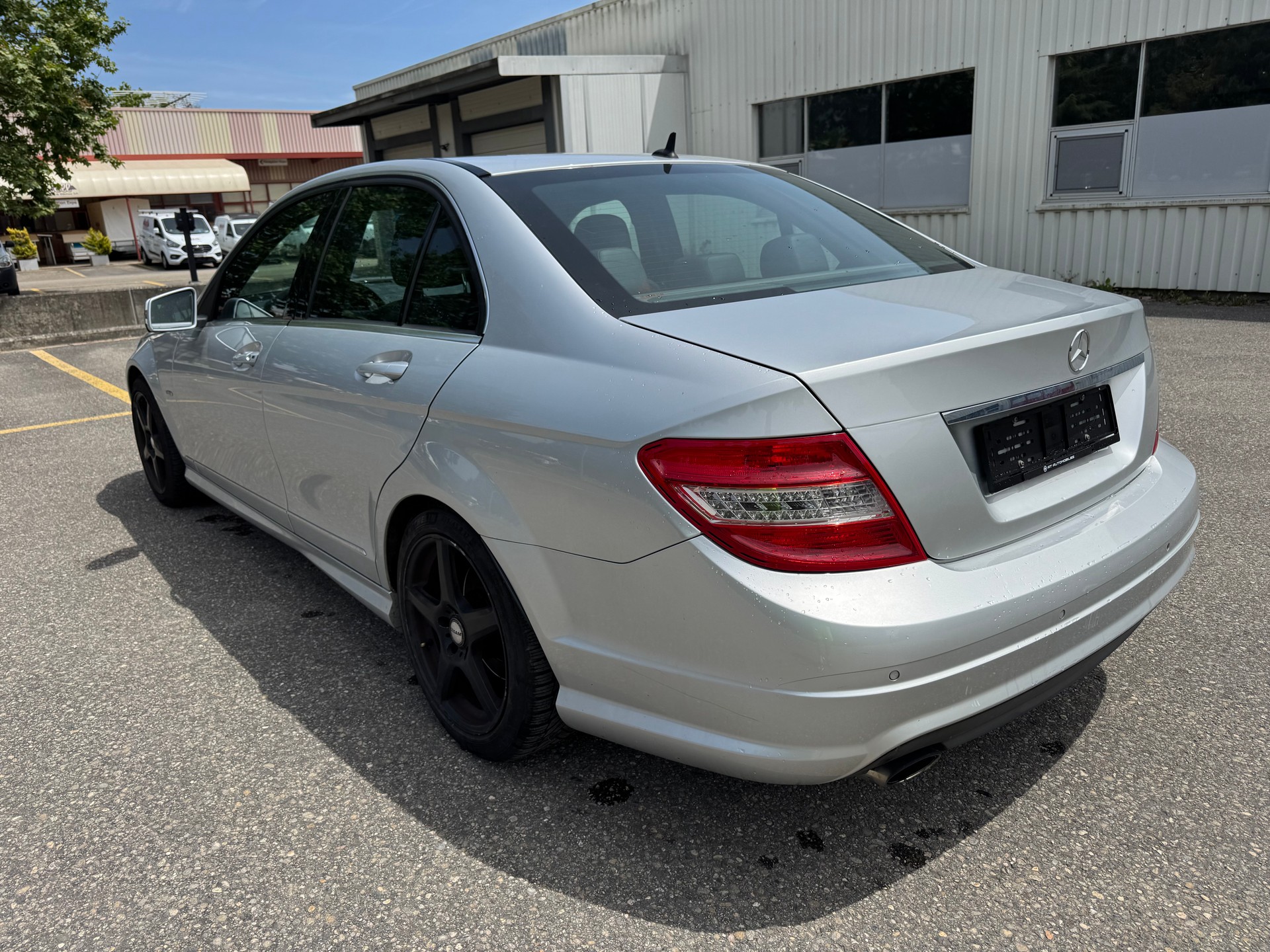MERCEDES-BENZ C 250 CGI BlueEfficiency Elégance Automatic-image-4