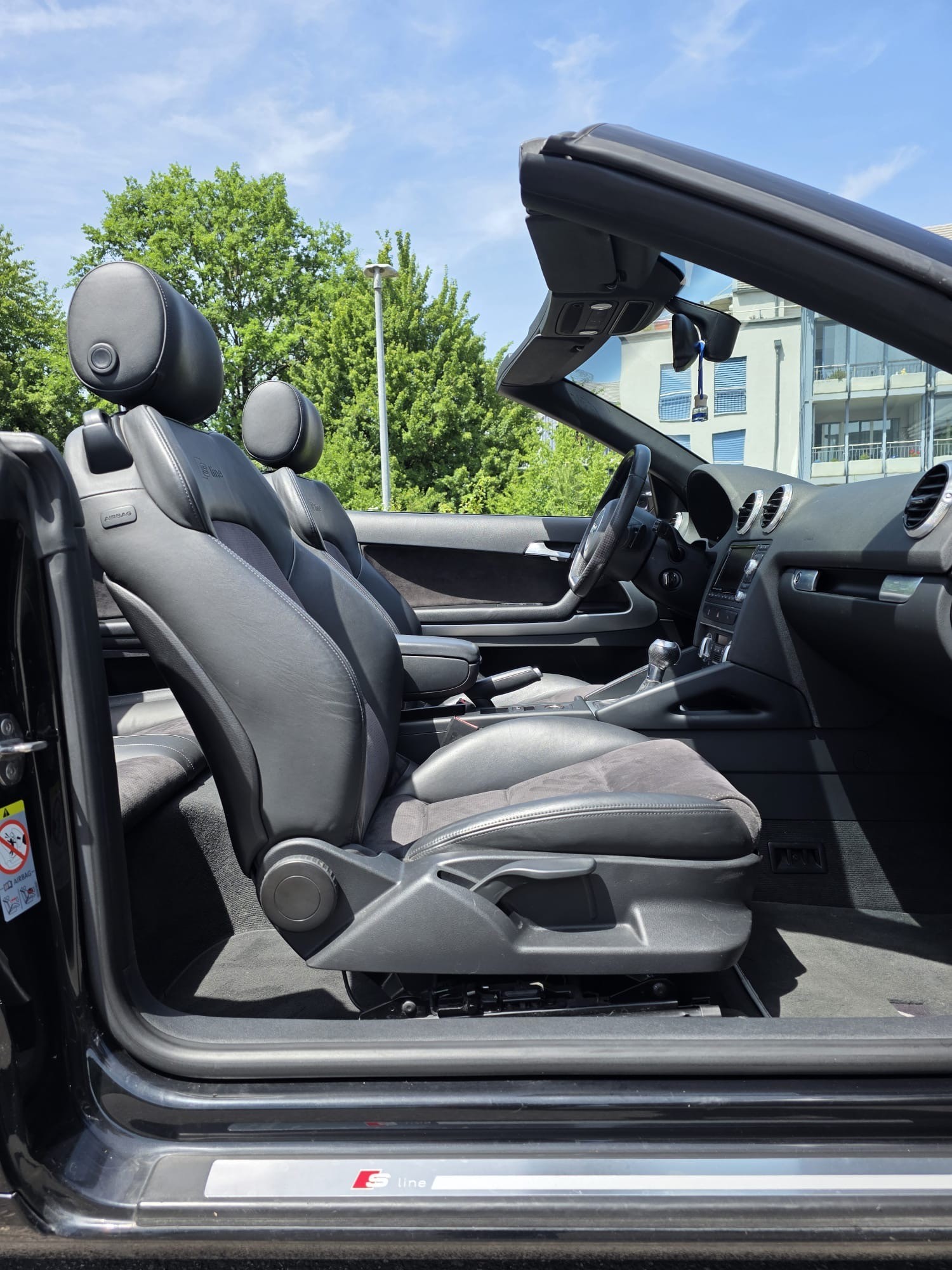 AUDI A3 Cabriolet 1.8 TFSI Ambition S-tronic-image-7