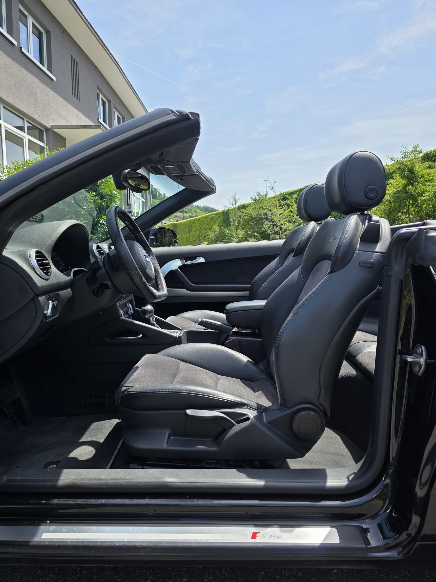 AUDI A3 Cabriolet 1.8 TFSI Ambition S-tronic-image-6