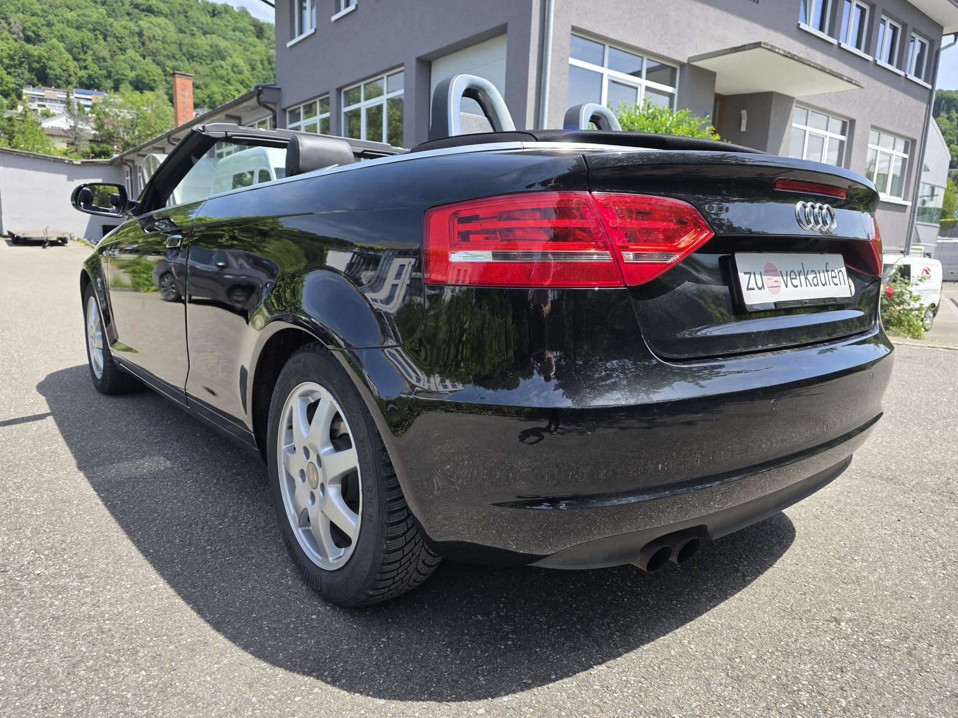 AUDI A3 Cabriolet 1.8 TFSI Ambition S-tronic-image-4