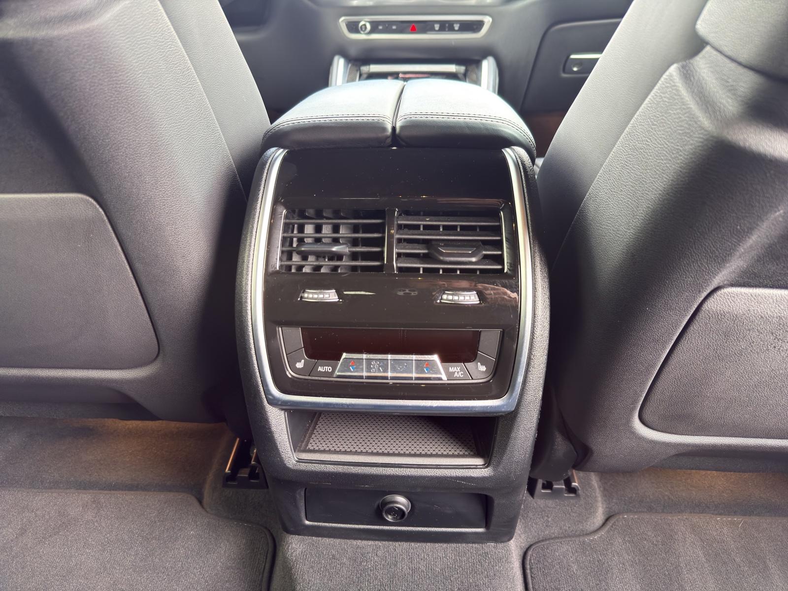 BMW X6 40i xDrive M SPORT PRO-image-21