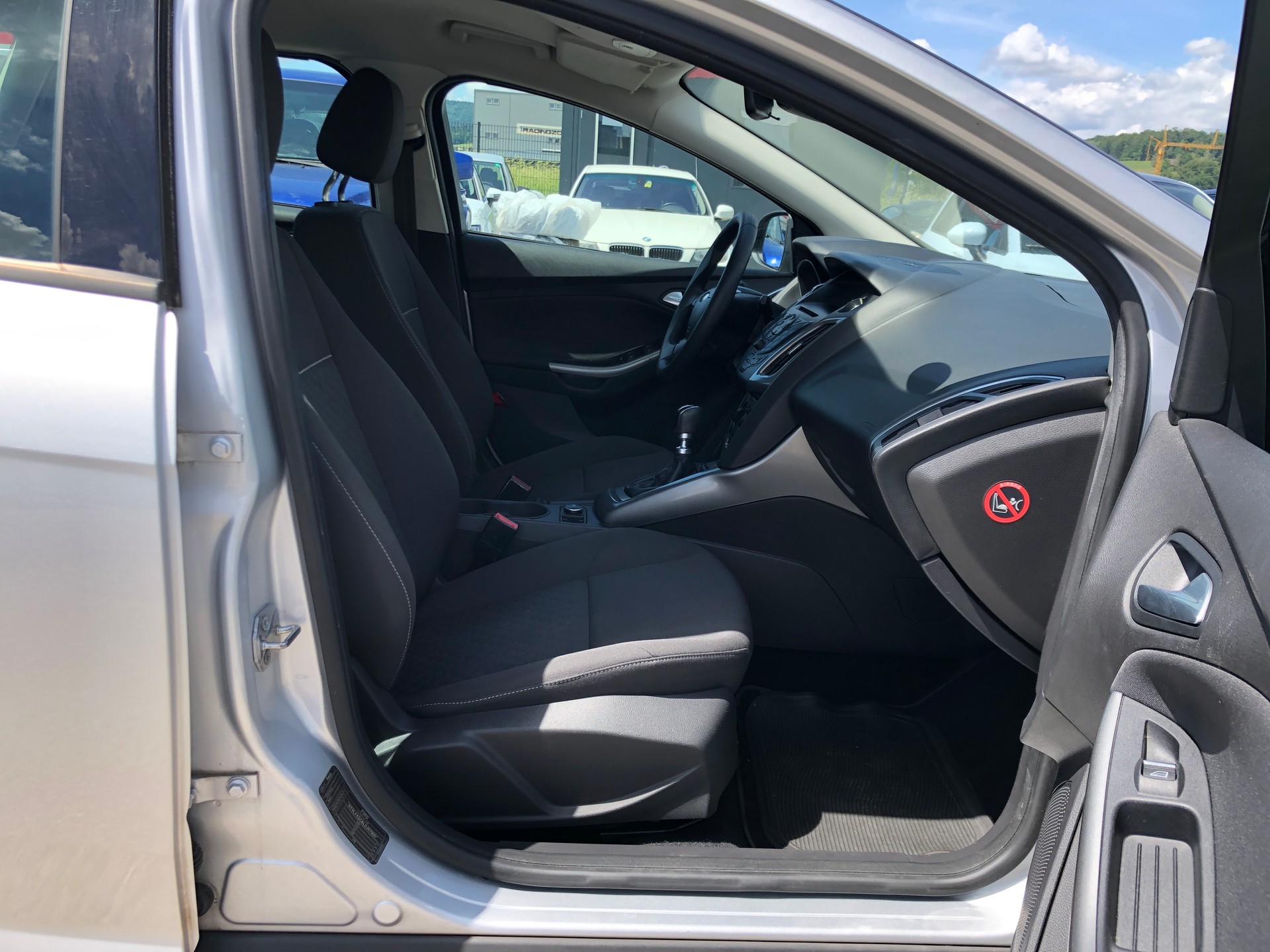 FORD Focus 1.0 SCTi Trend-image-9