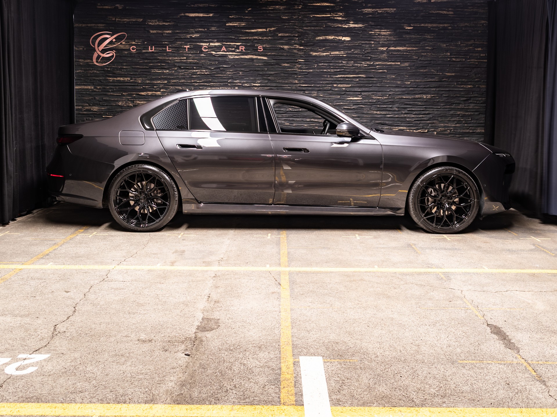 BMW 740d xDrive 48V Steptronic