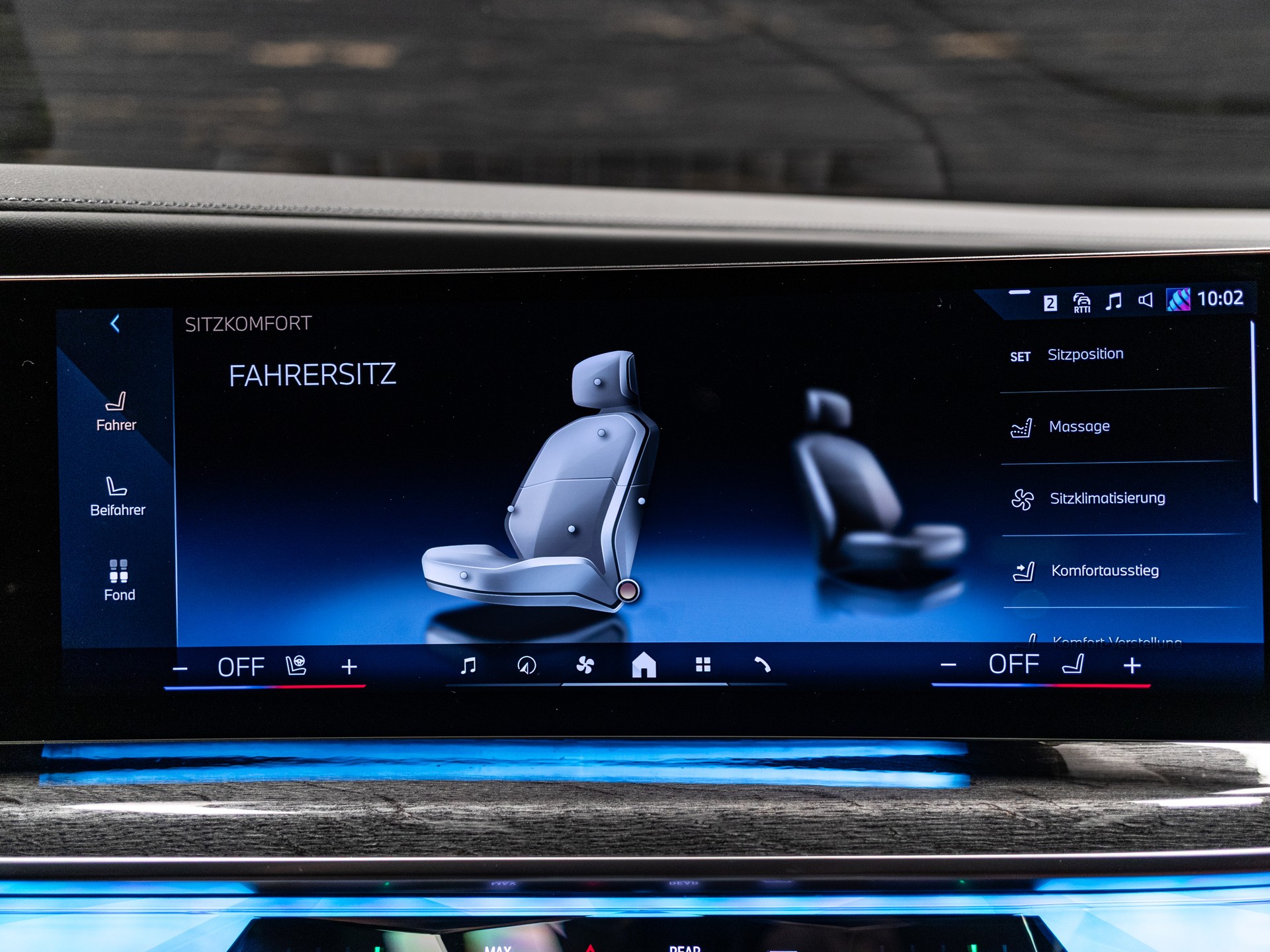 BMW 740d xDrive 48V Steptronic-image-14