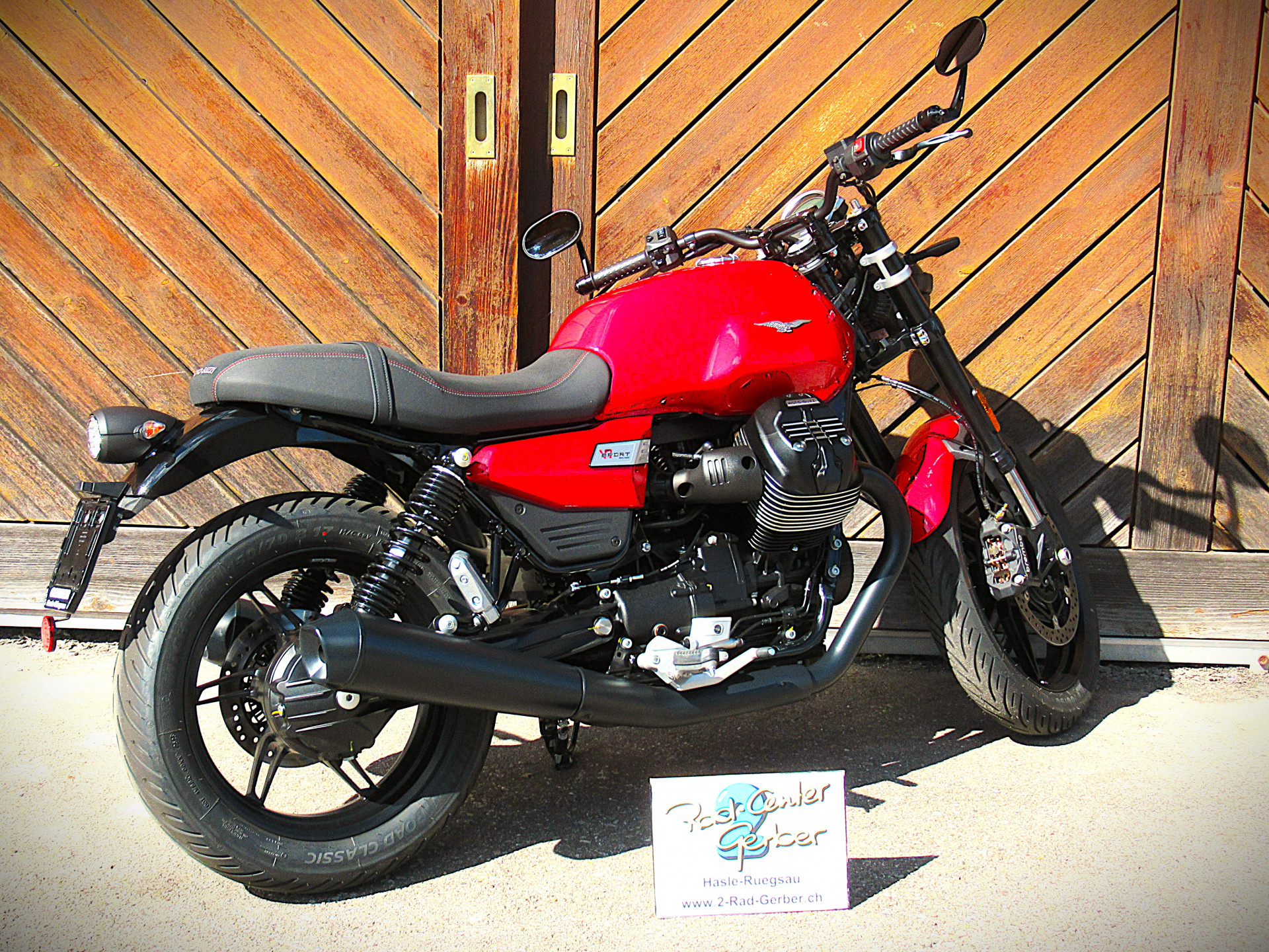 MOTO GUZZI V7 850 Sport-showroom-element-2