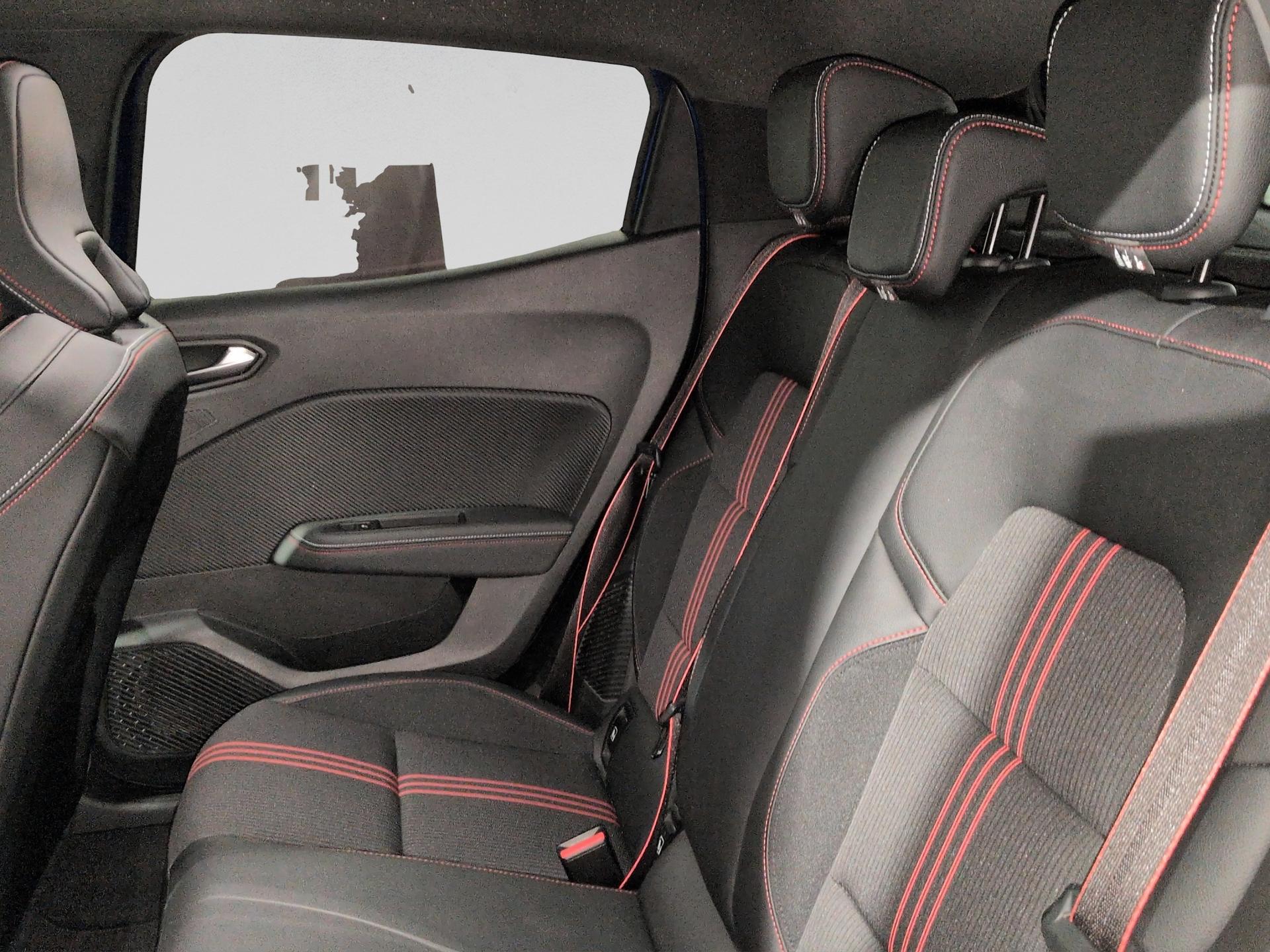 RENAULT Clio 1.6 E-Tech RS Line-image-12