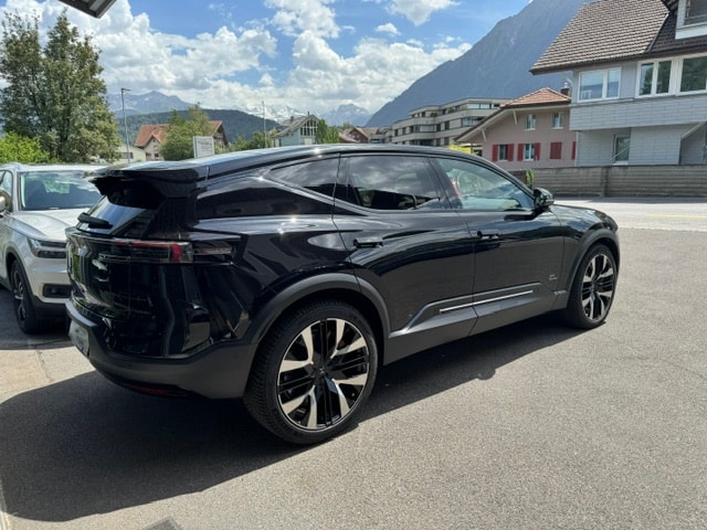 POLESTAR 3 Long Range Dual Motor Performance-image-3