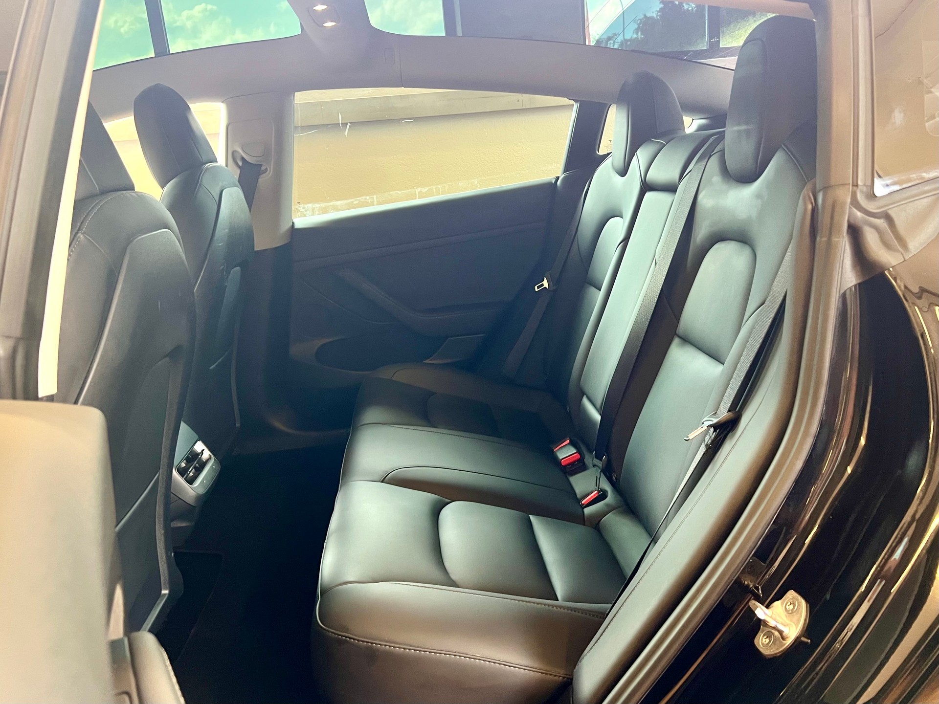 TESLA Model 3 Long Range Dual Motor AWD *Facelift-image-19