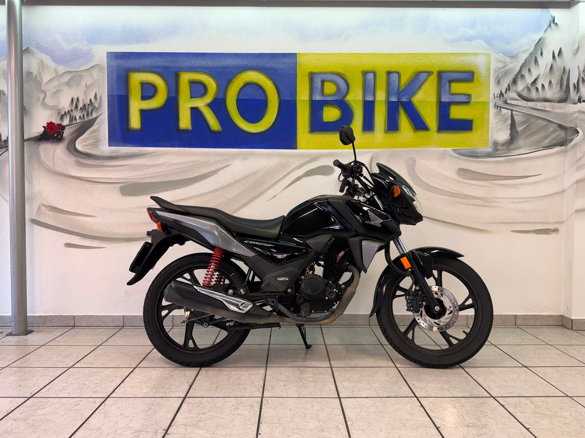 HONDA CBF 125 M-image-1