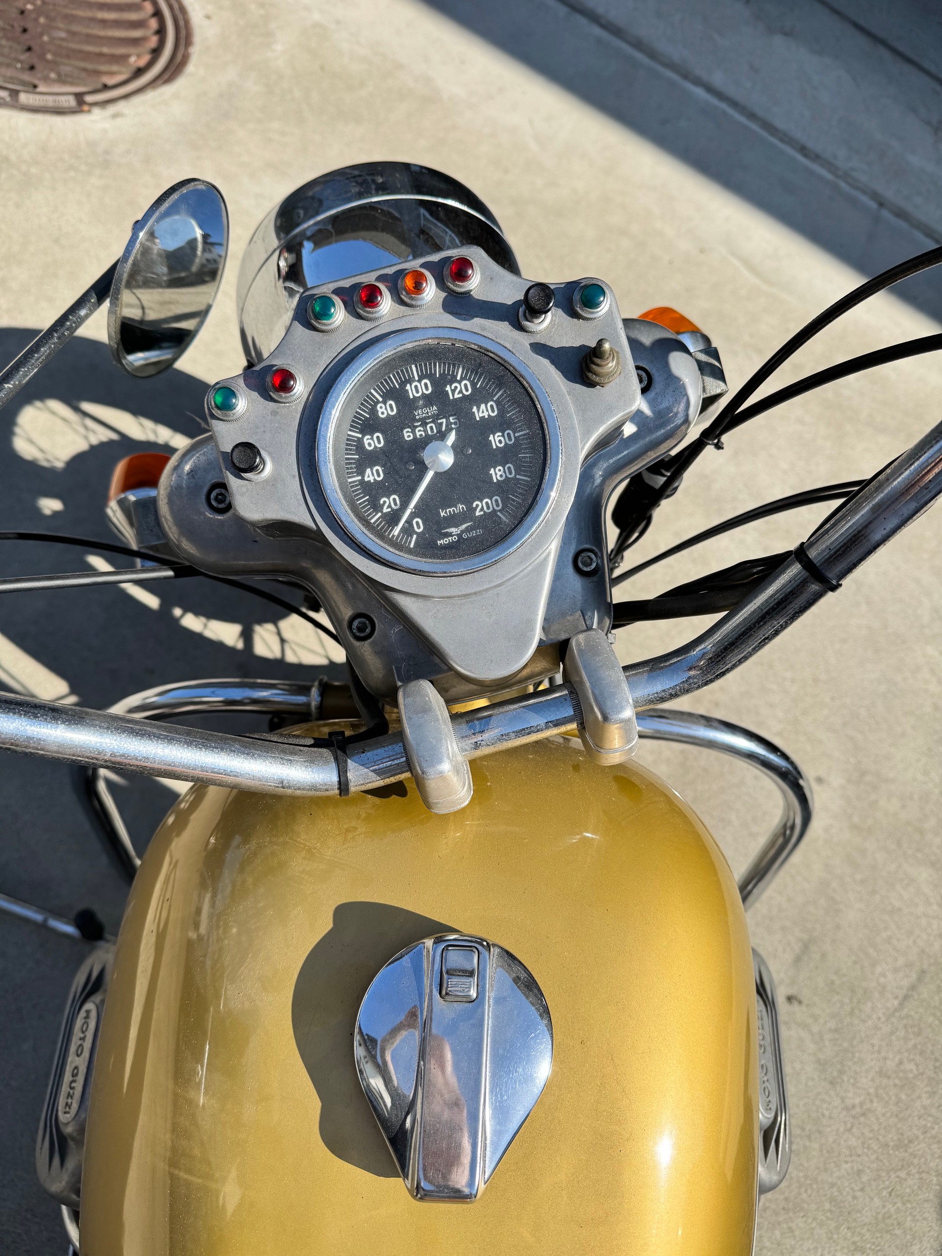 MOTO GUZZI-image-4