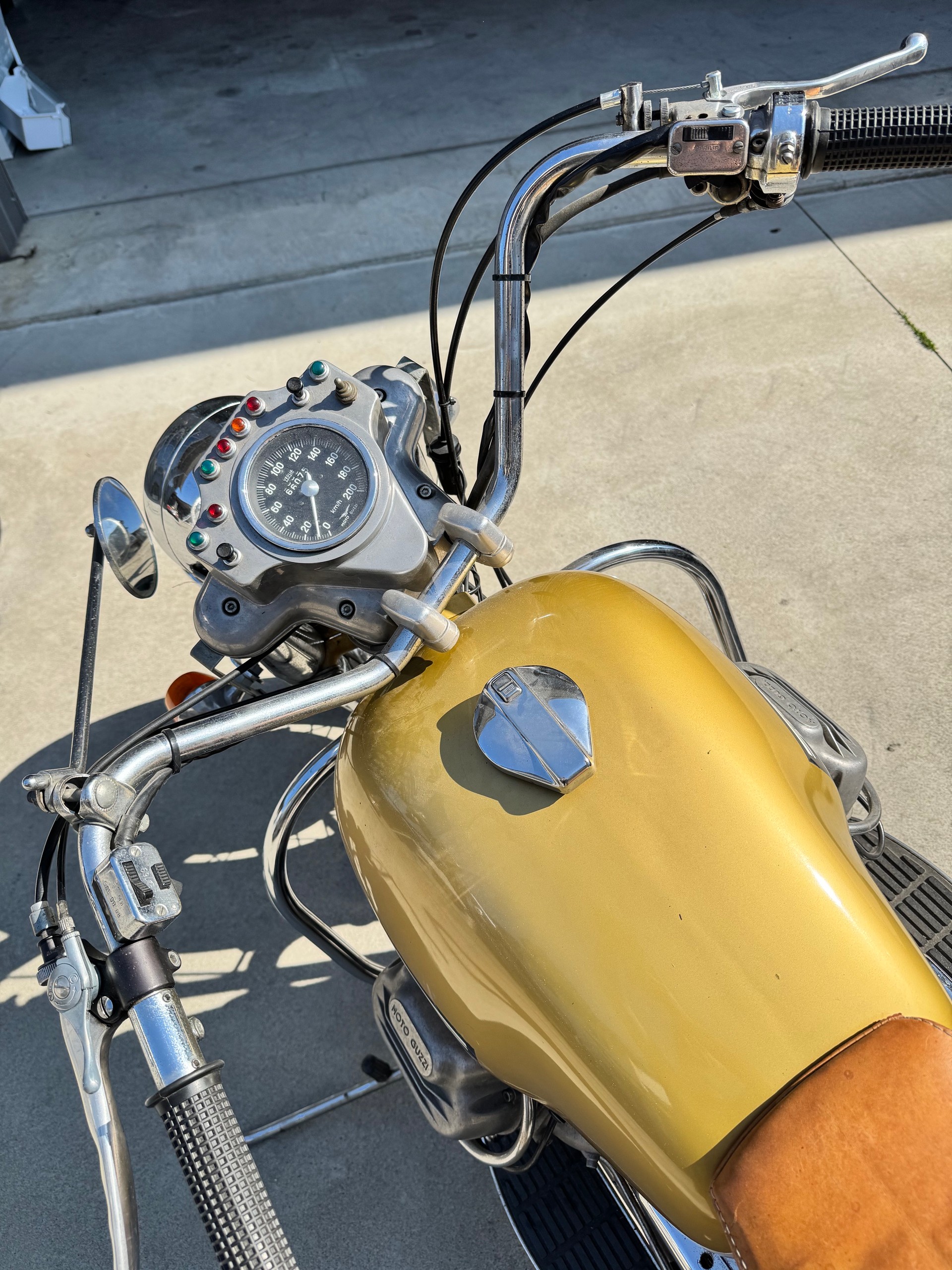 MOTO GUZZI-image-8