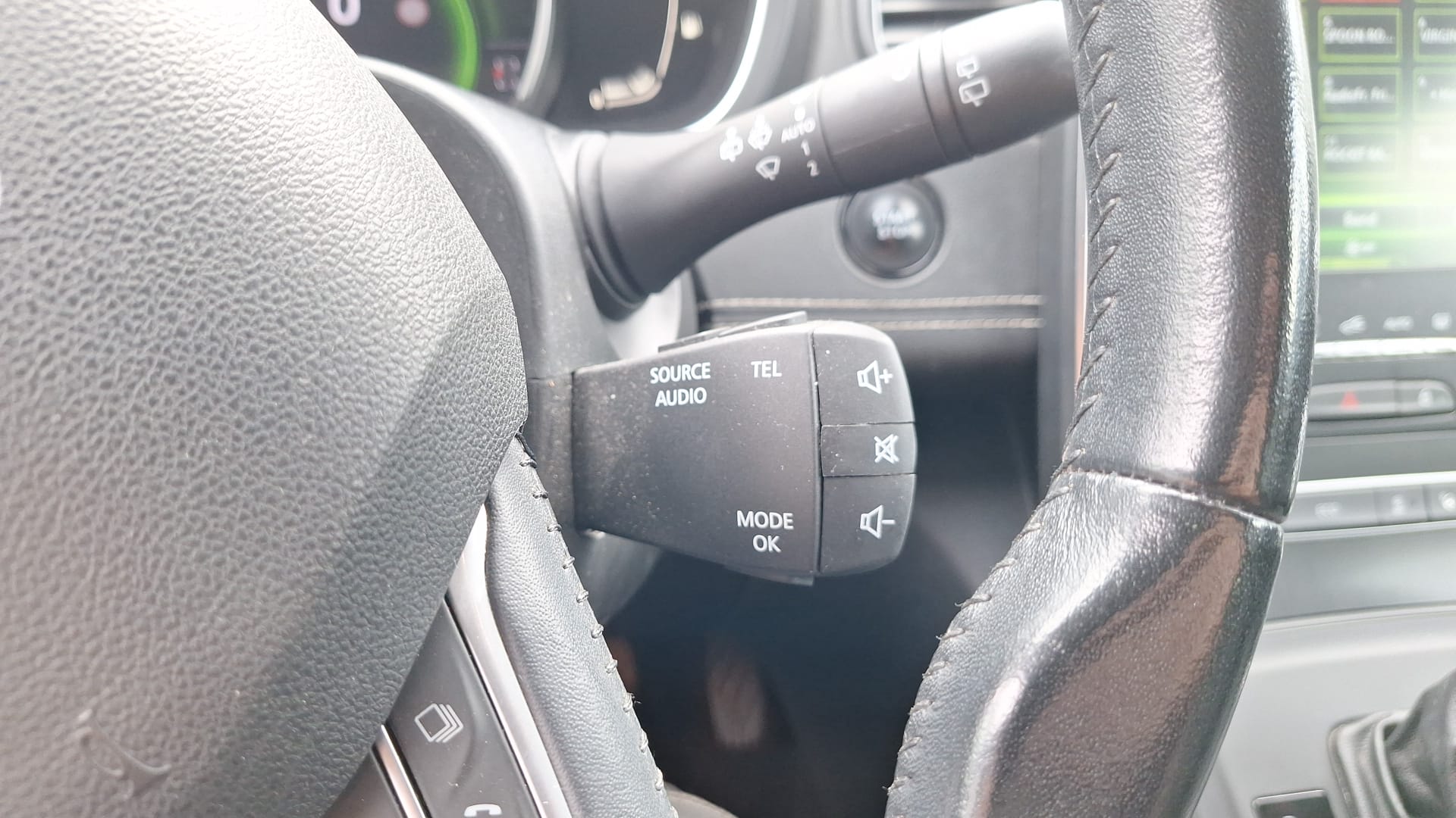 RENAULT Grand Scénic 1.3 16V Turbo Intens EDC-image-13
