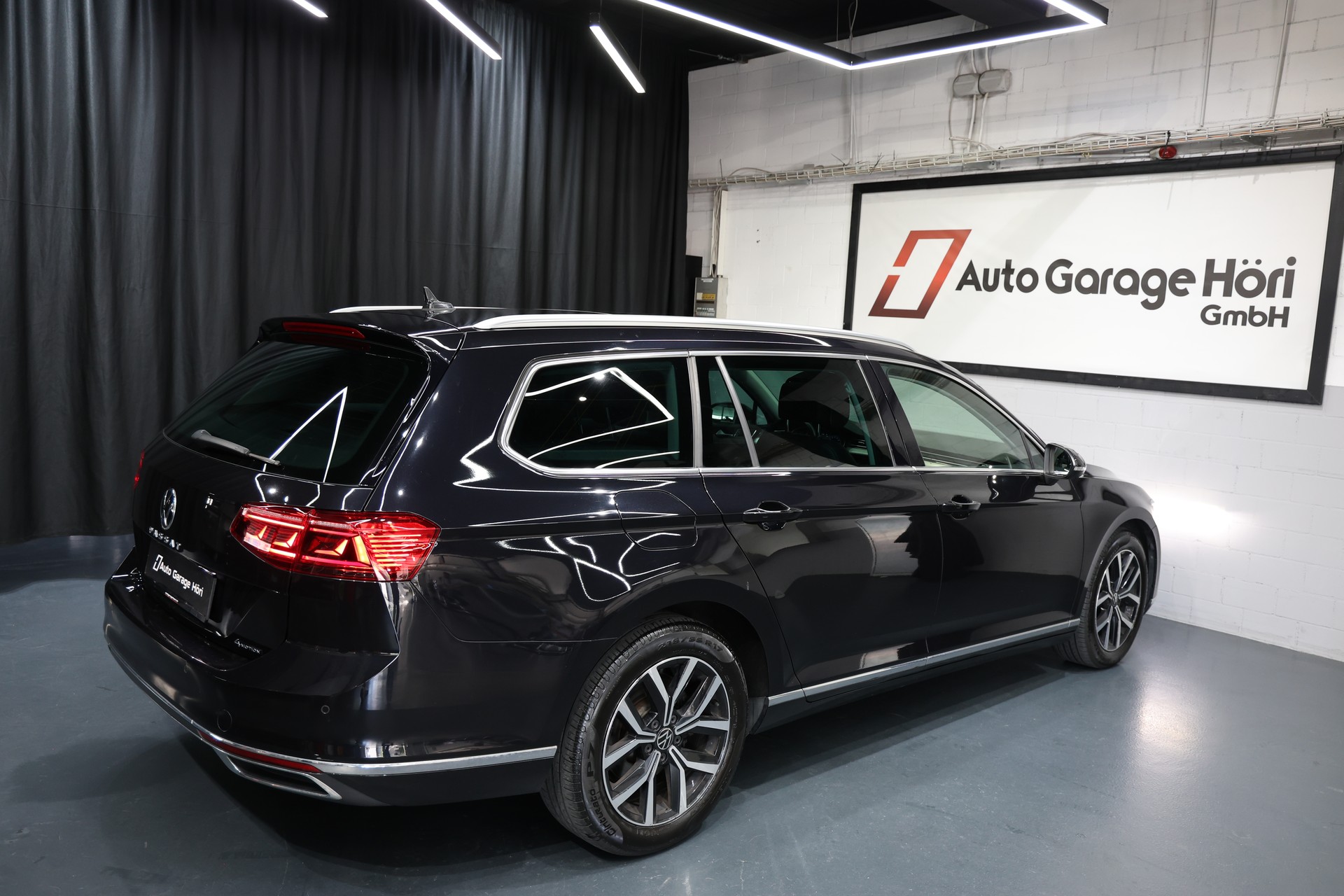 VW Passat 2.0 TDI BMT Highline 4Motion DSG Vollausstattung 200PS-image-13