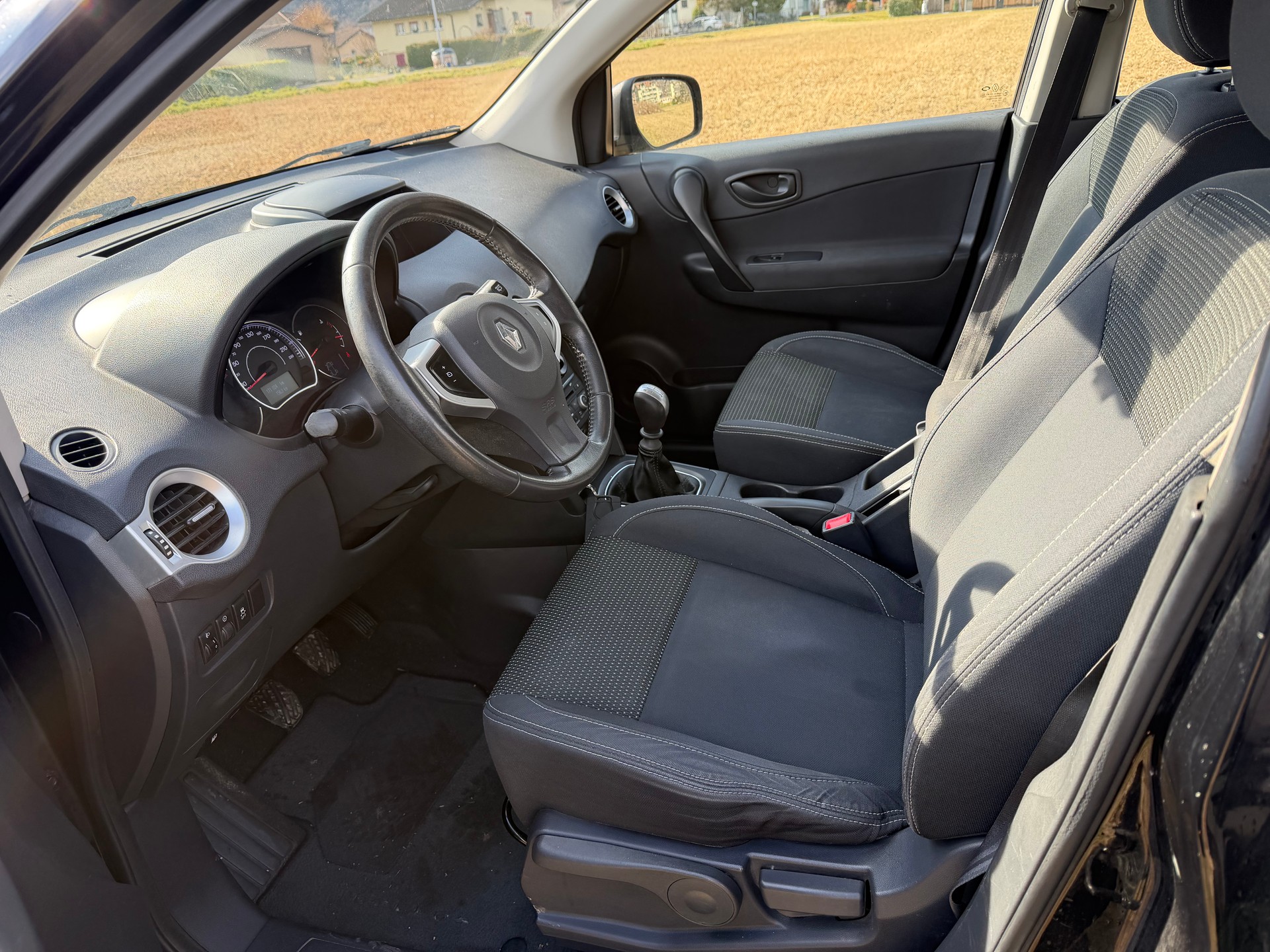 RENAULT Koleos 2.5 Swiss Edition 4x4-image-7
