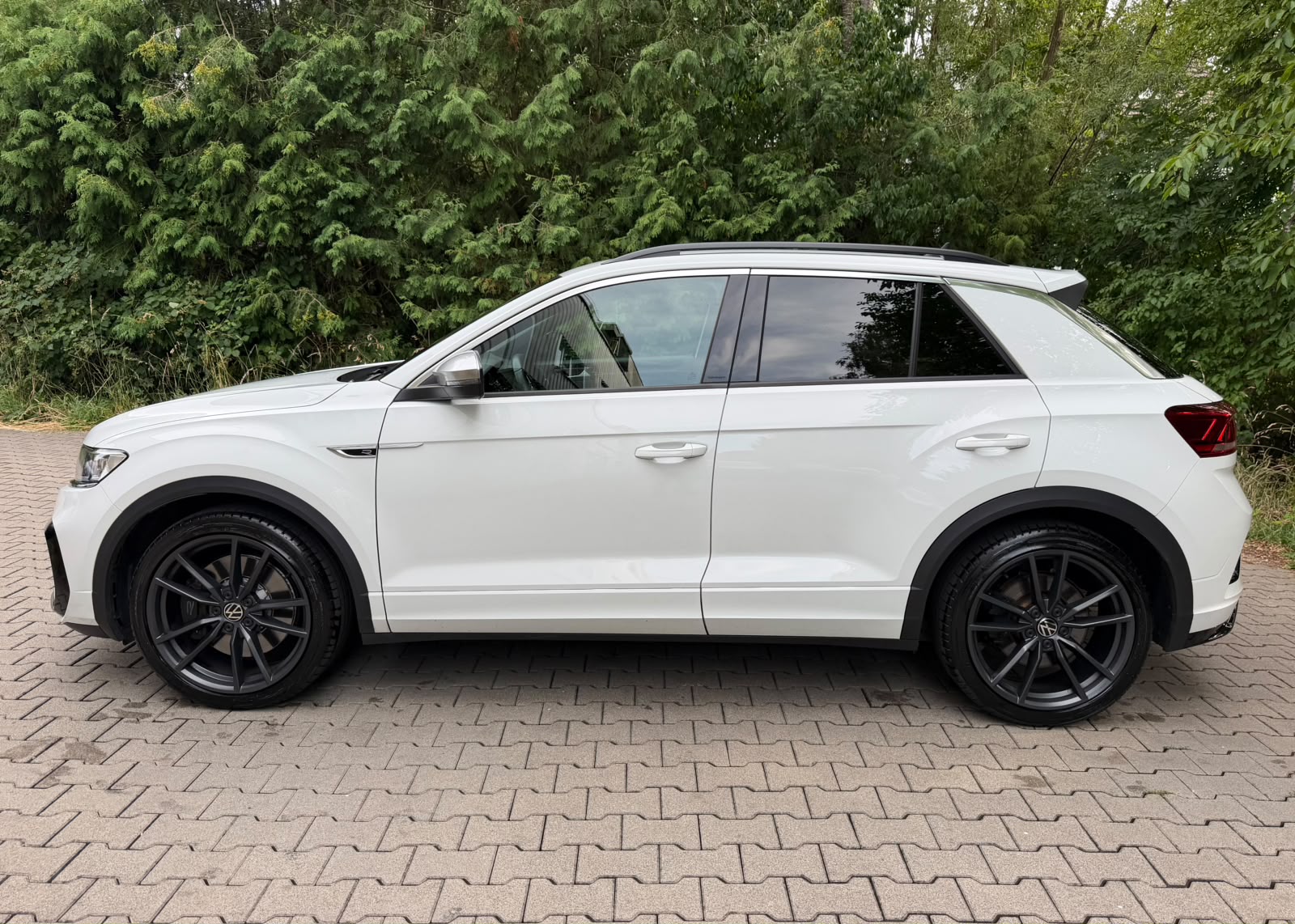 VW T-Roc 2.0 TSI R DSG 4Motion-showroom-element-1