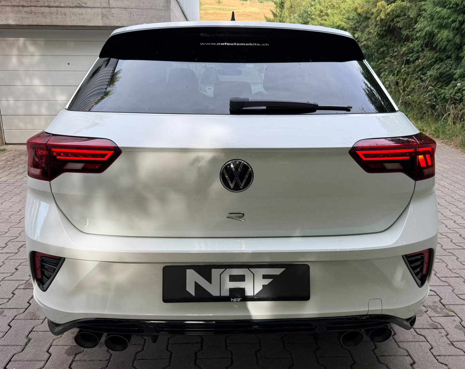 VW T-Roc 2.0 TSI R DSG 4Motion-showroom-element-3