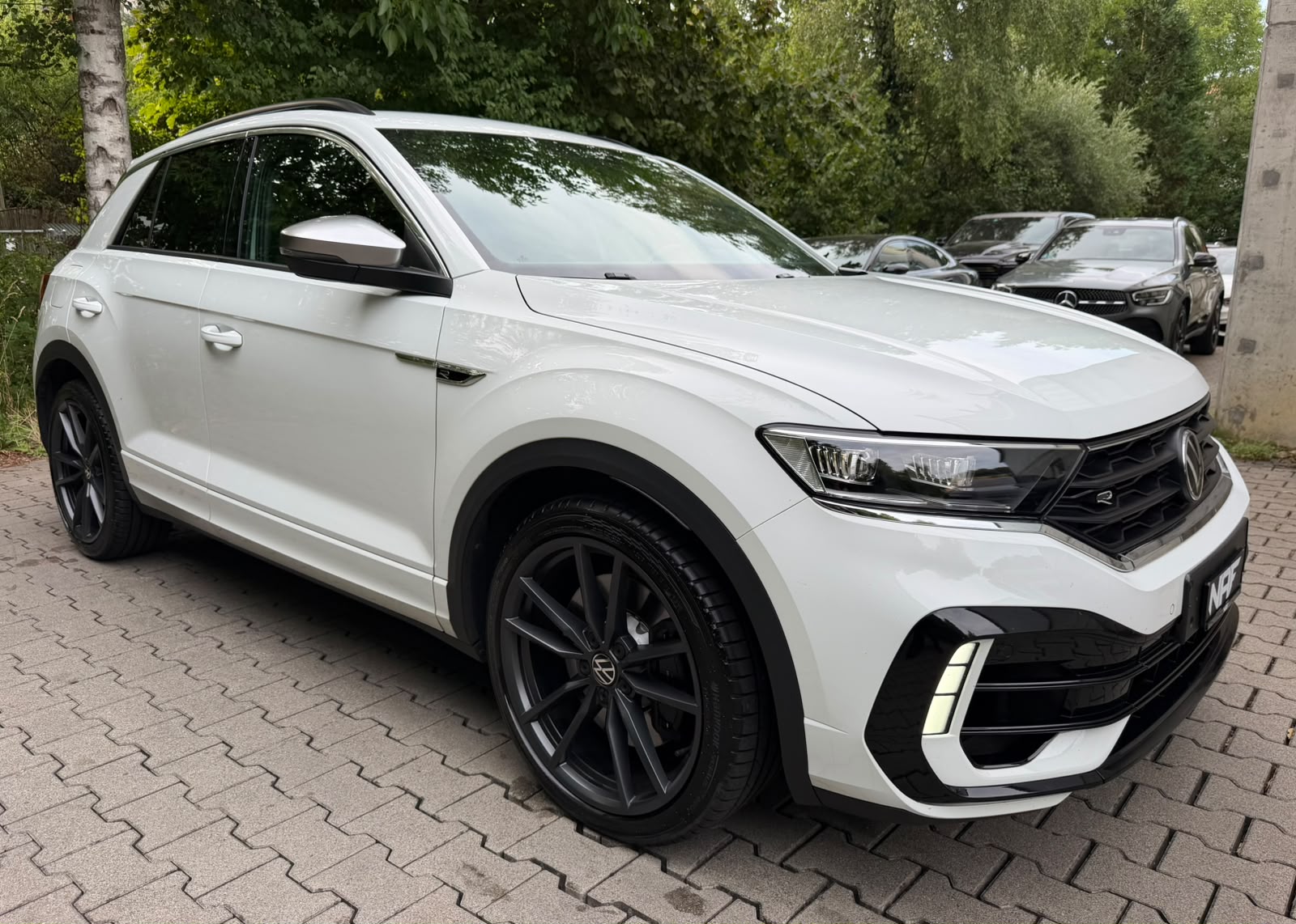 VW T-Roc 2.0 TSI R DSG 4Motion-image-6