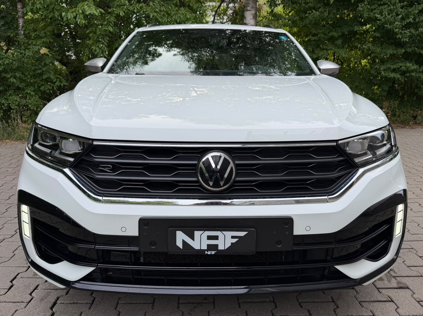 VW T-Roc 2.0 TSI R DSG 4Motion-image-7