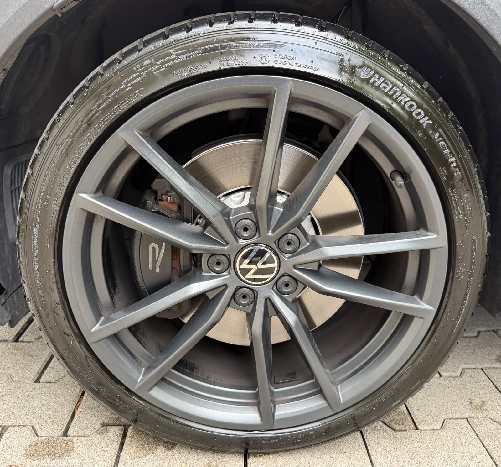VW T-Roc 2.0 TSI R DSG 4Motion-image-8