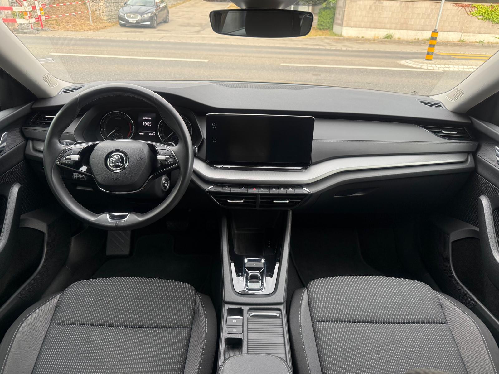 SKODA Octavia Combi 1.5 TSI mHEV DSG Ambition-image-11
