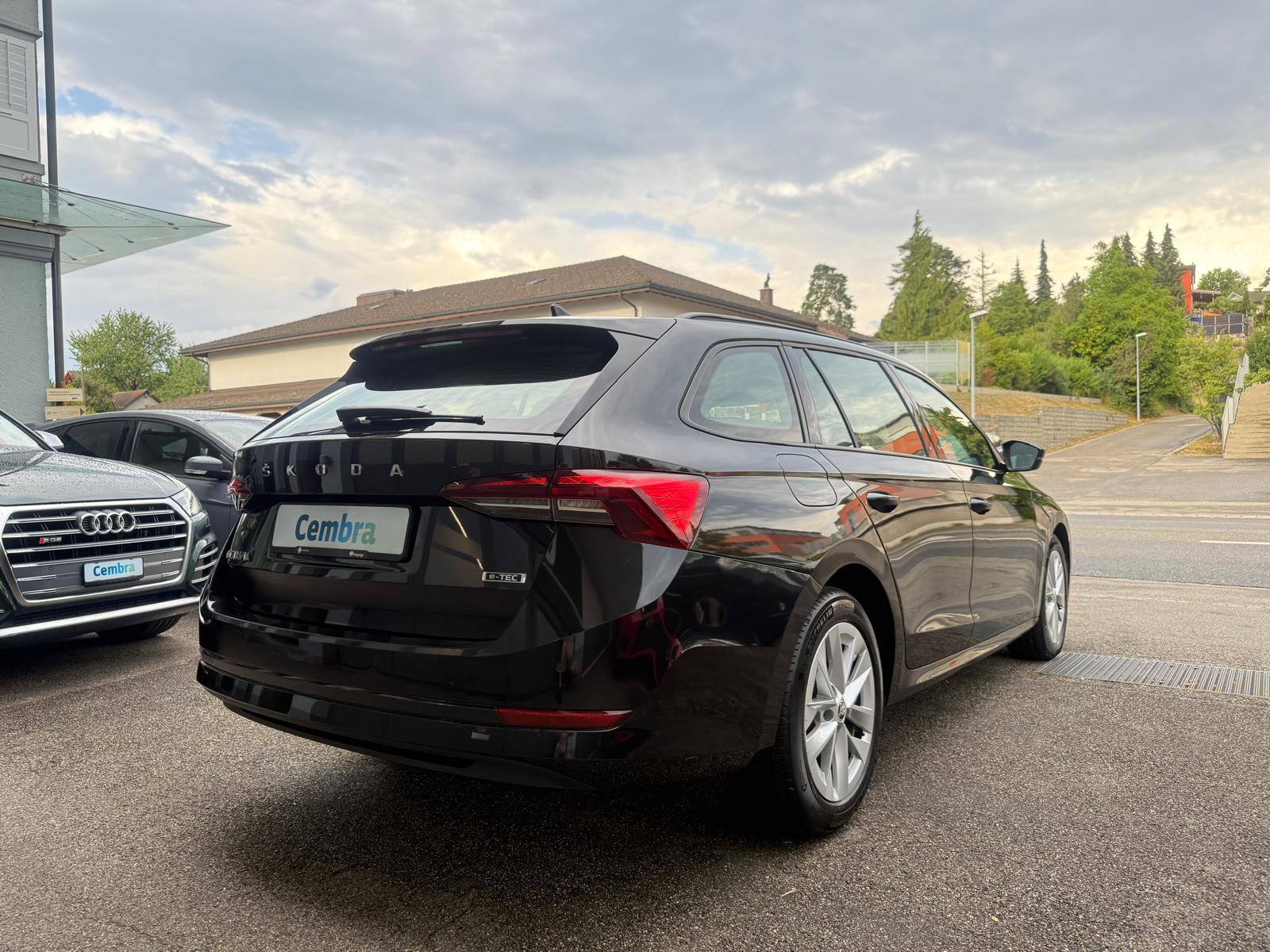 SKODA Octavia Combi 1.5 TSI mHEV DSG Ambition-image-4