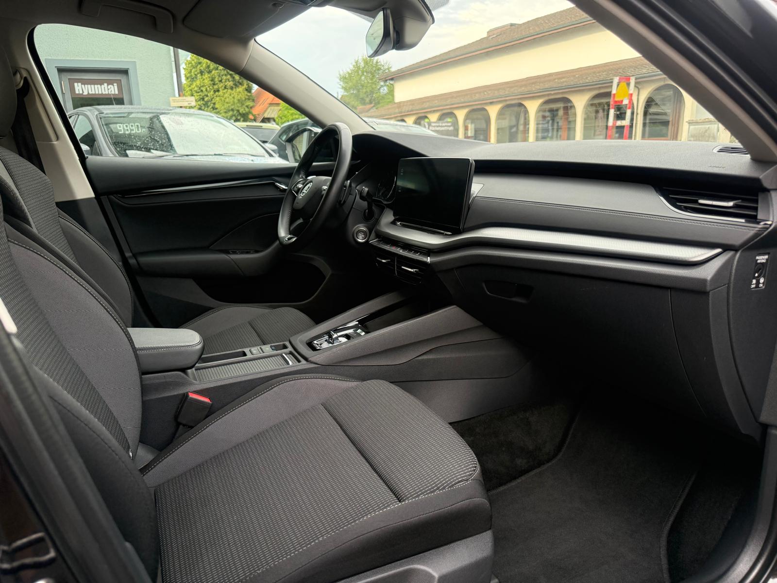 SKODA Octavia Combi 1.5 TSI mHEV DSG Ambition-image-10