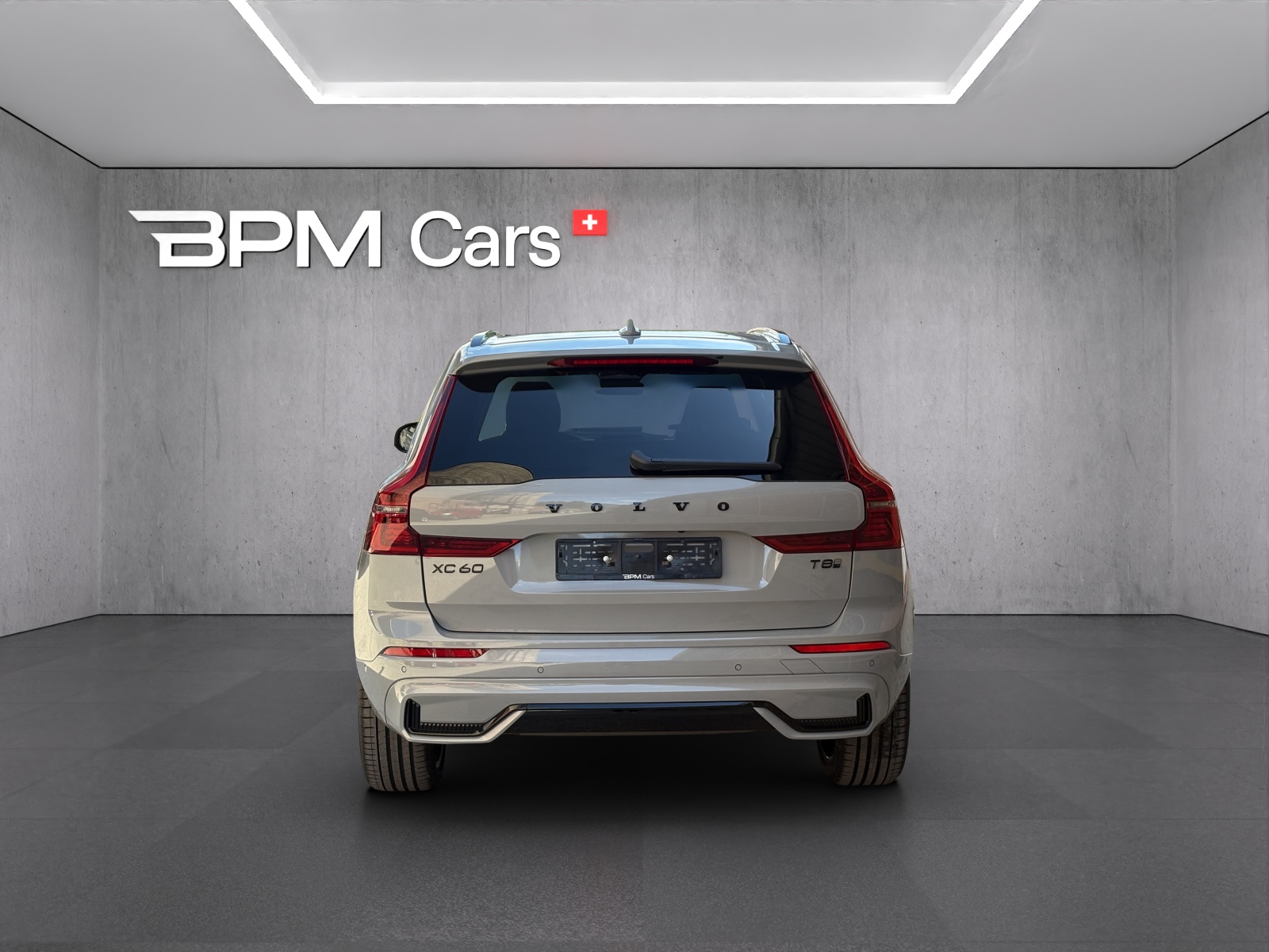 VOLVO XC60 T8 eAWD PluginHybrid Black Edition Geartronic-image-4
