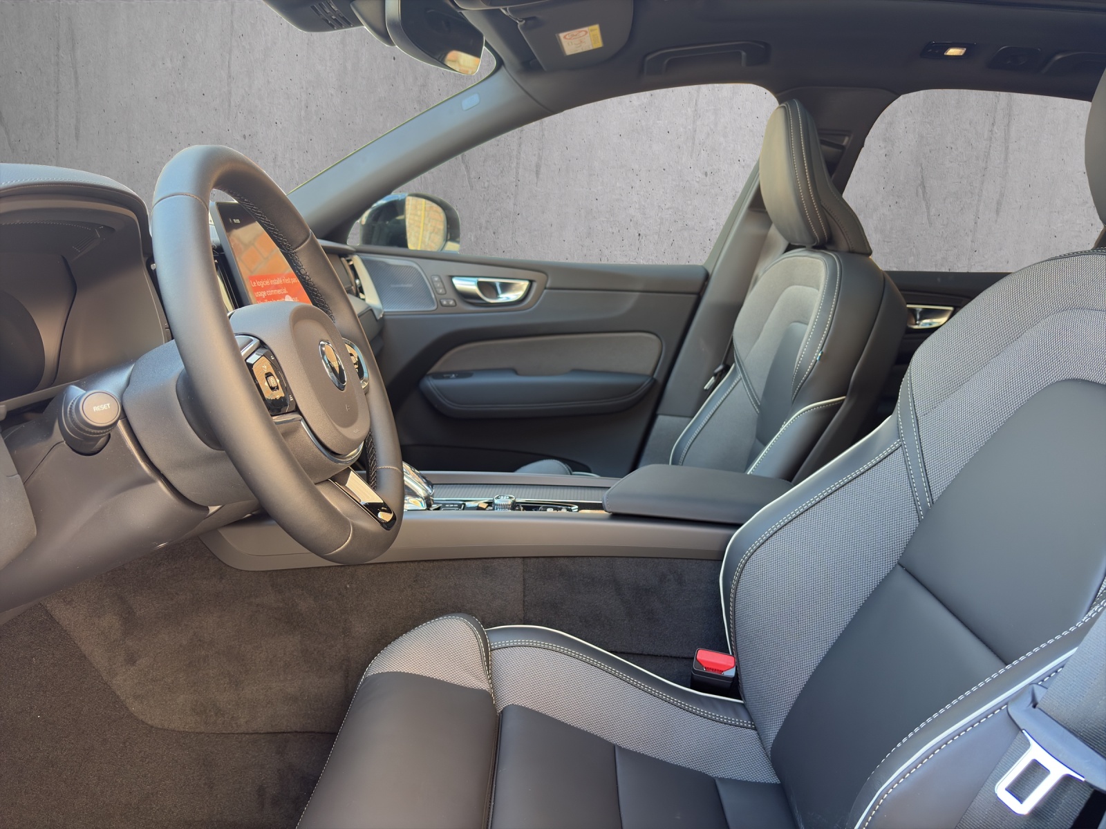 VOLVO XC60 T8 eAWD PluginHybrid Black Edition Geartronic-image-7