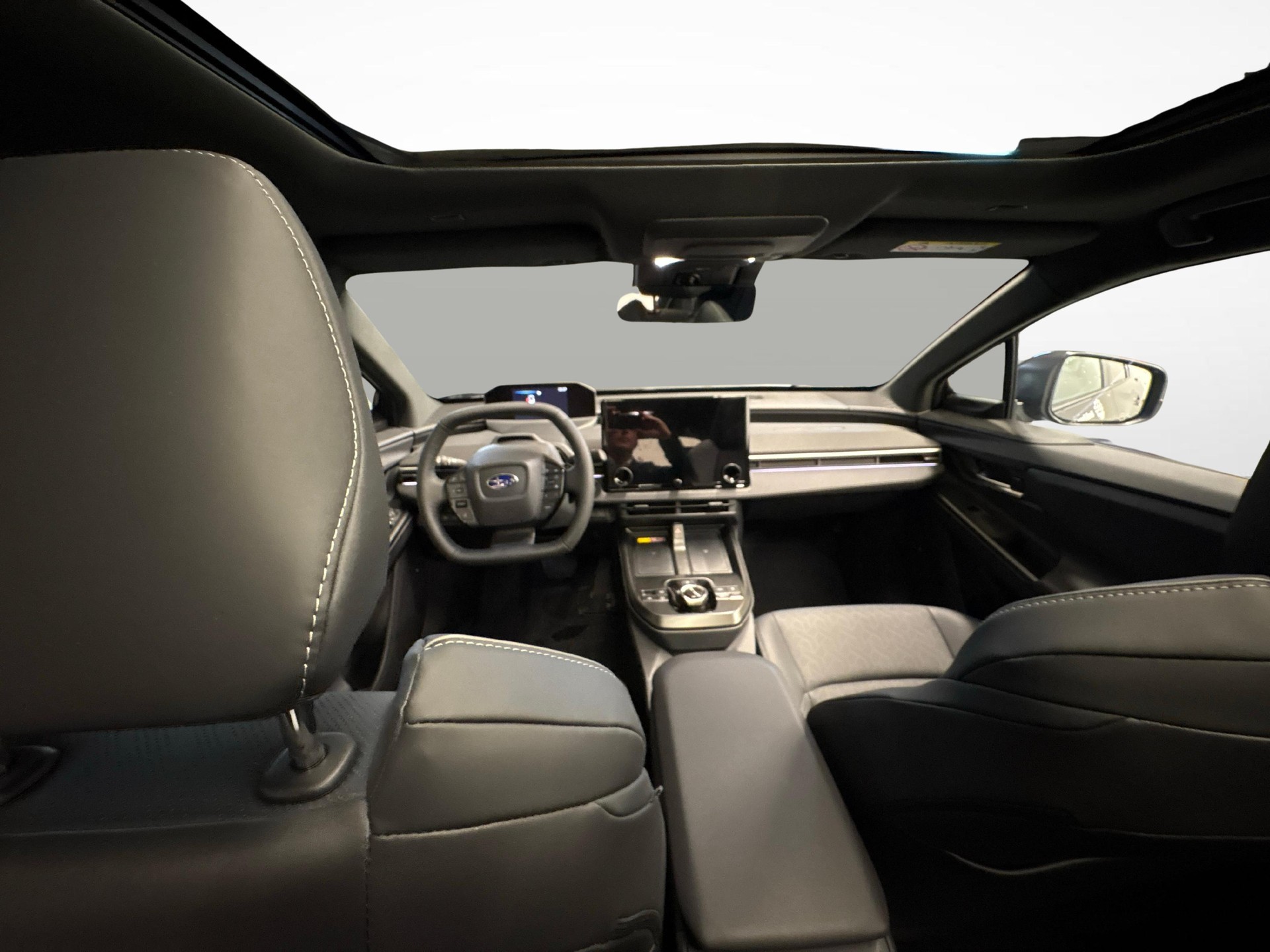 SUBARU Solterra eV Luxury AWD-image-8