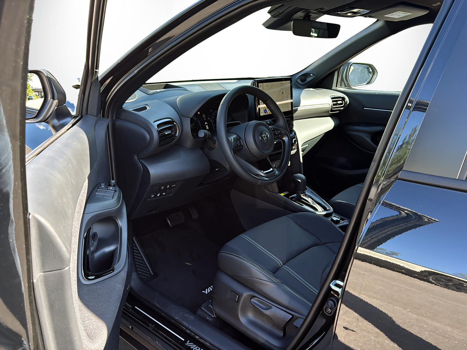 TOYOTA Yaris Cross 1.5 VVT-i HSD Premium AWD-i-image-7
