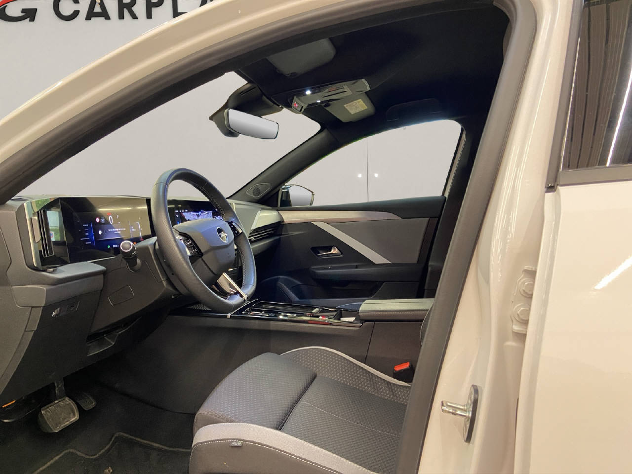 OPEL Astra 1.2 T Hybrid Edition-image-5
