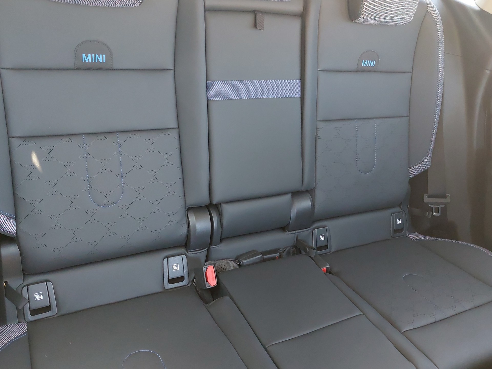 MINI Countryman U25 1.5i C paddles-image-14