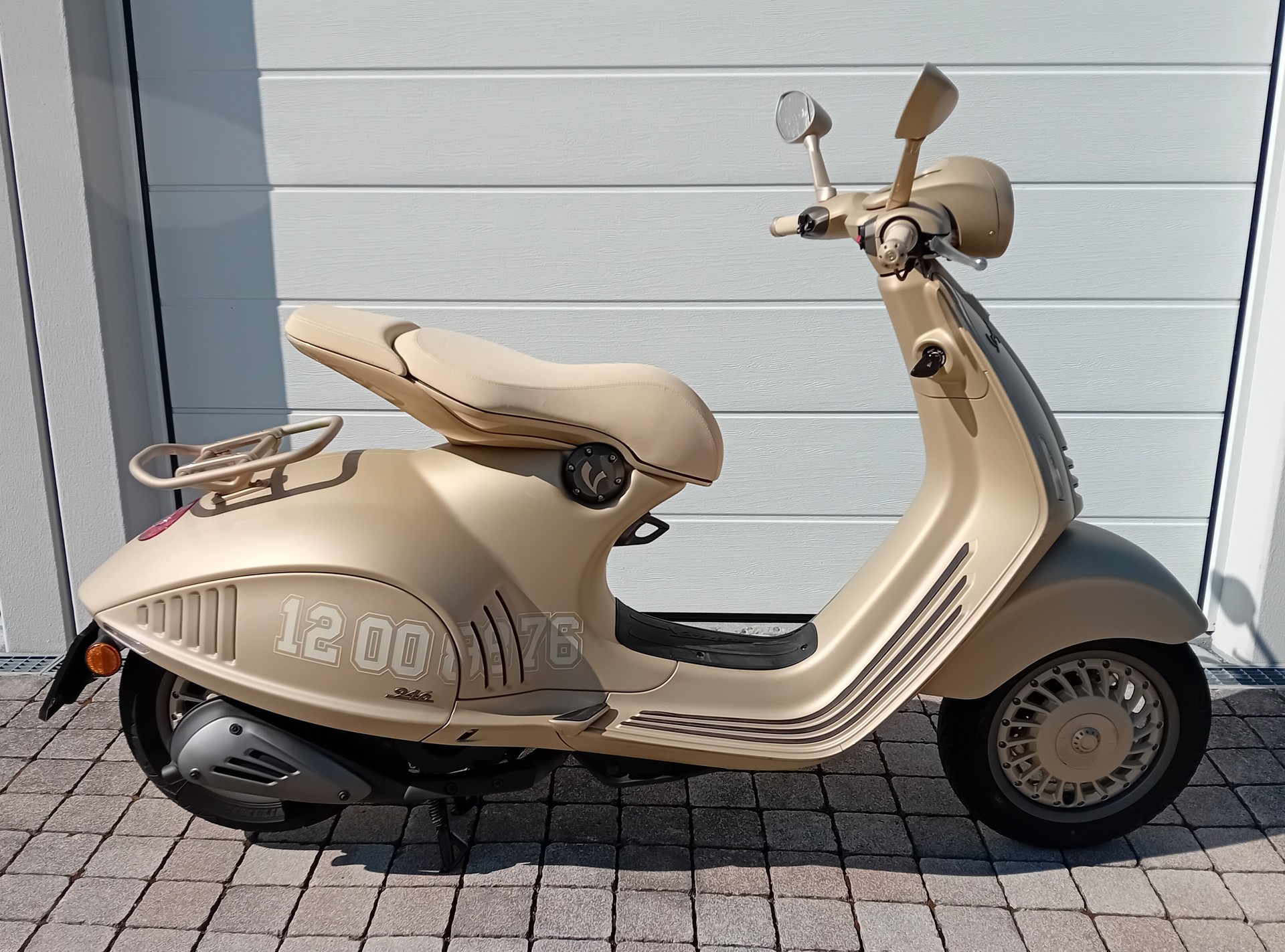 PIAGGIO Vespa 946 125 Dragon-image-2