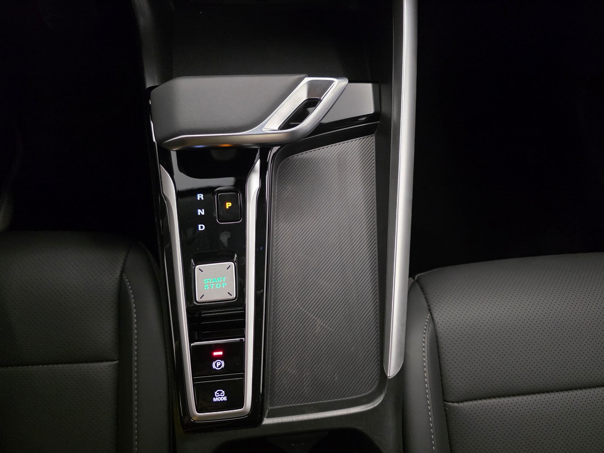MG ZS 1.5 Hybrid+ Luxury-image-20