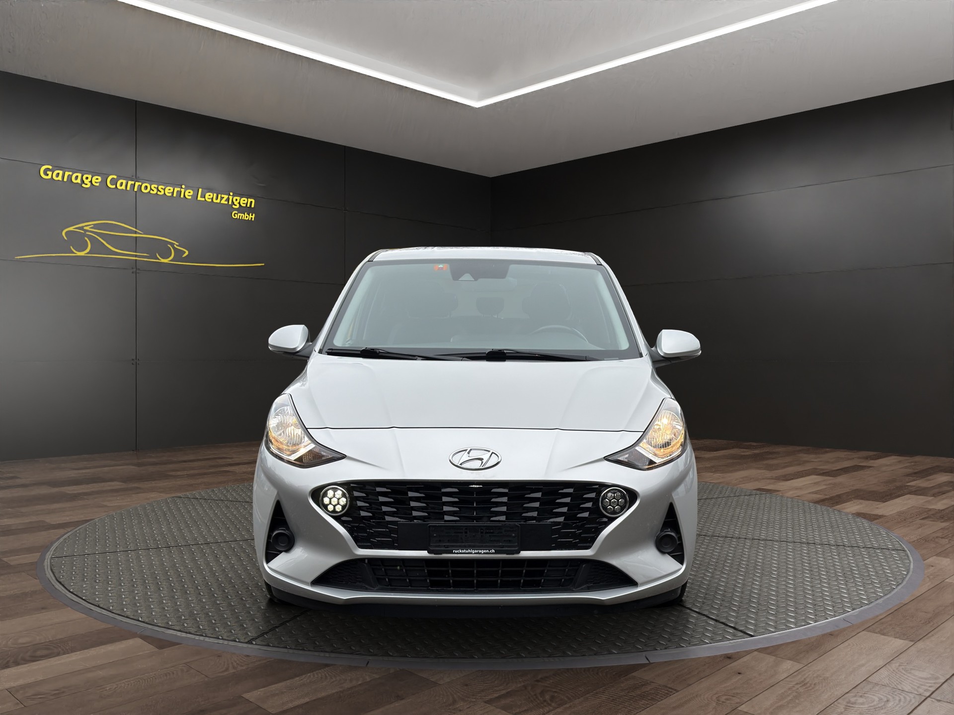 HYUNDAI i10 1.2 Amplia Automat-image-2