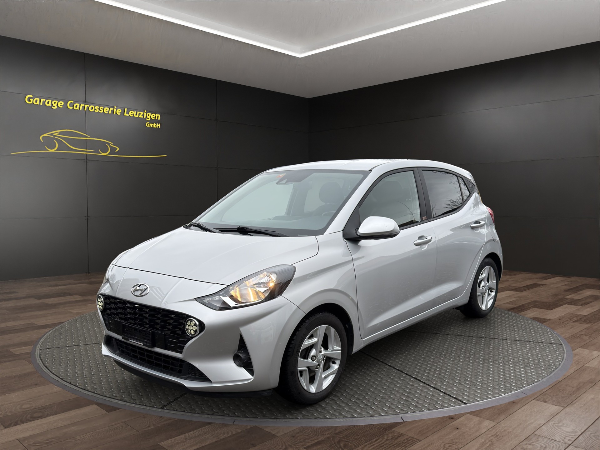HYUNDAI i10 1.2 Amplia Automat-image-1
