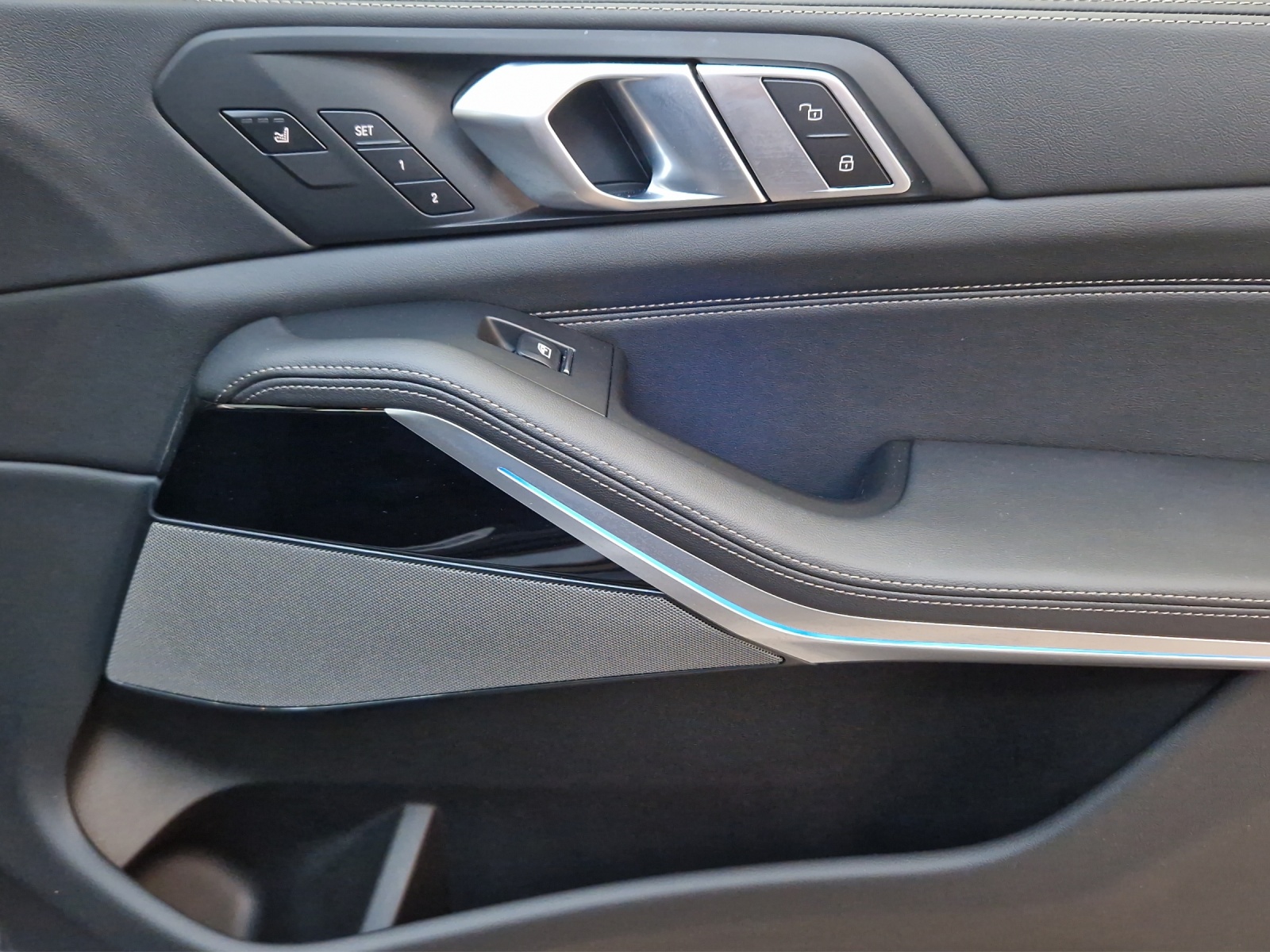 BMW X5 xDrive 50e M Sport Pro-image-12