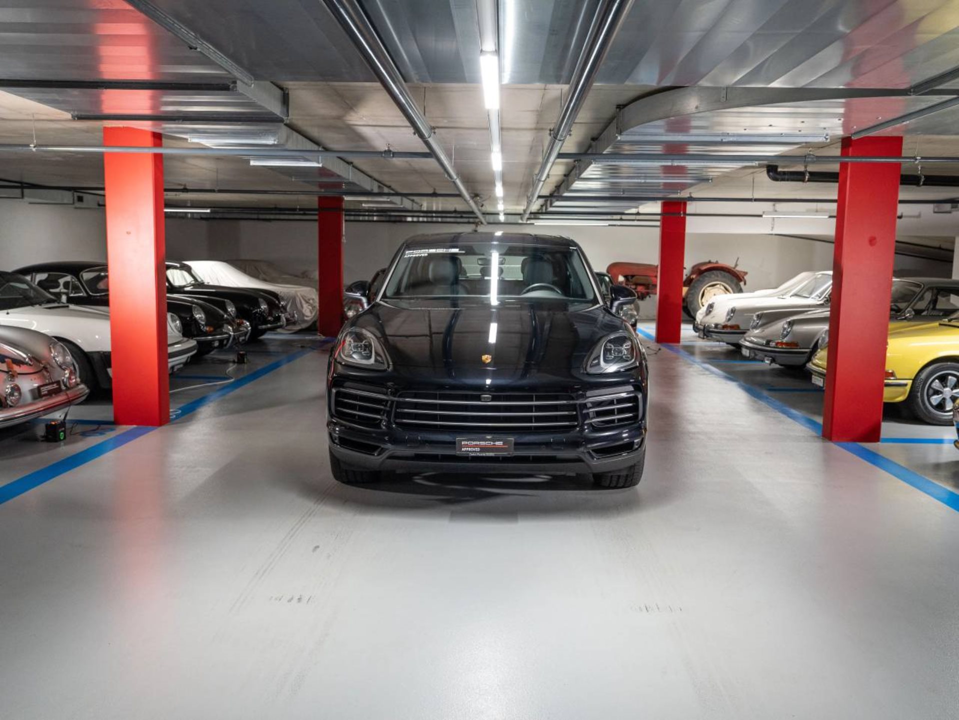 PORSCHE Cayenne E-Hybrid (MY22)-showroom-element-1