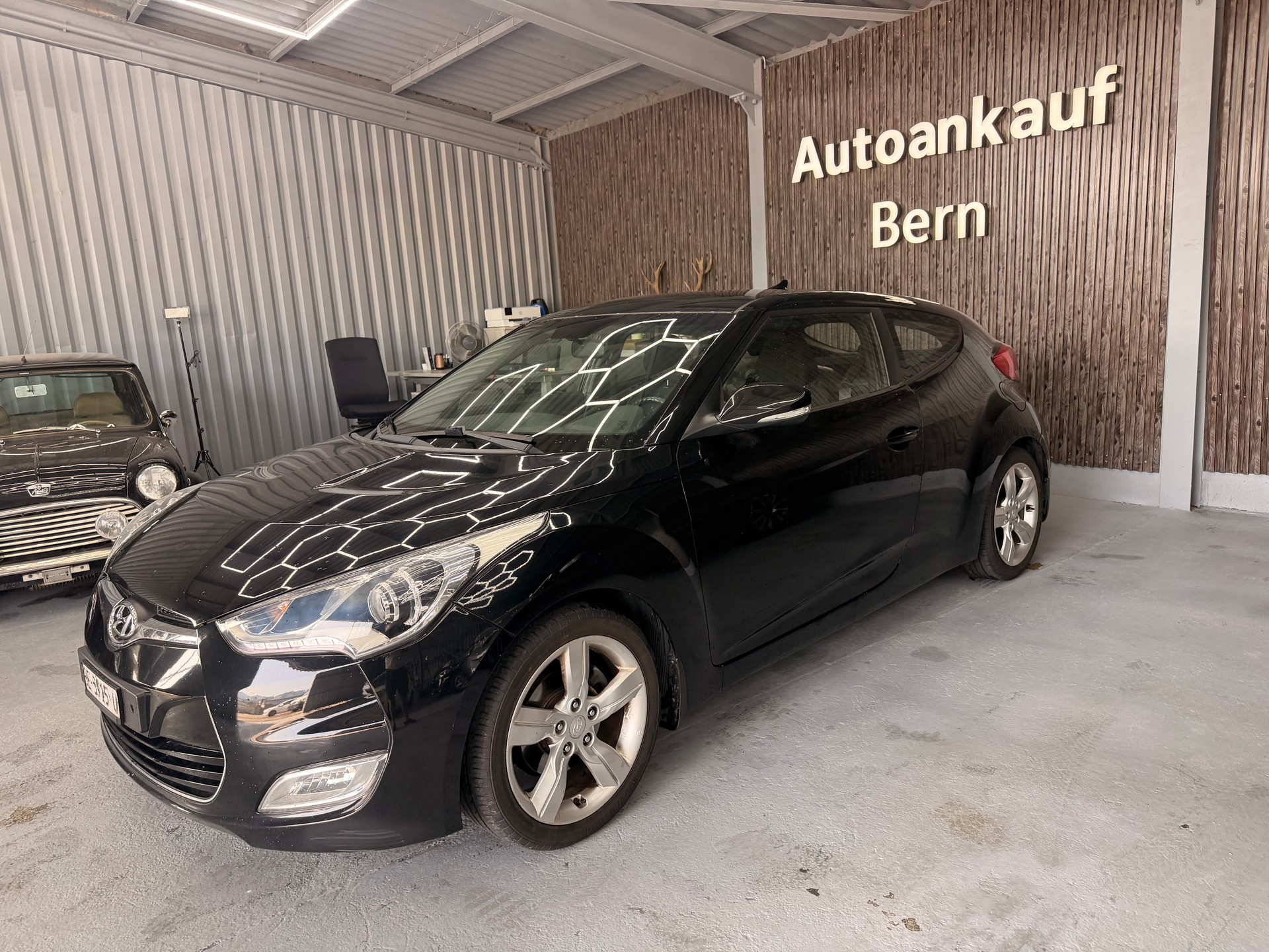 HYUNDAI Veloster 1.6 GDI-showroom-element-1