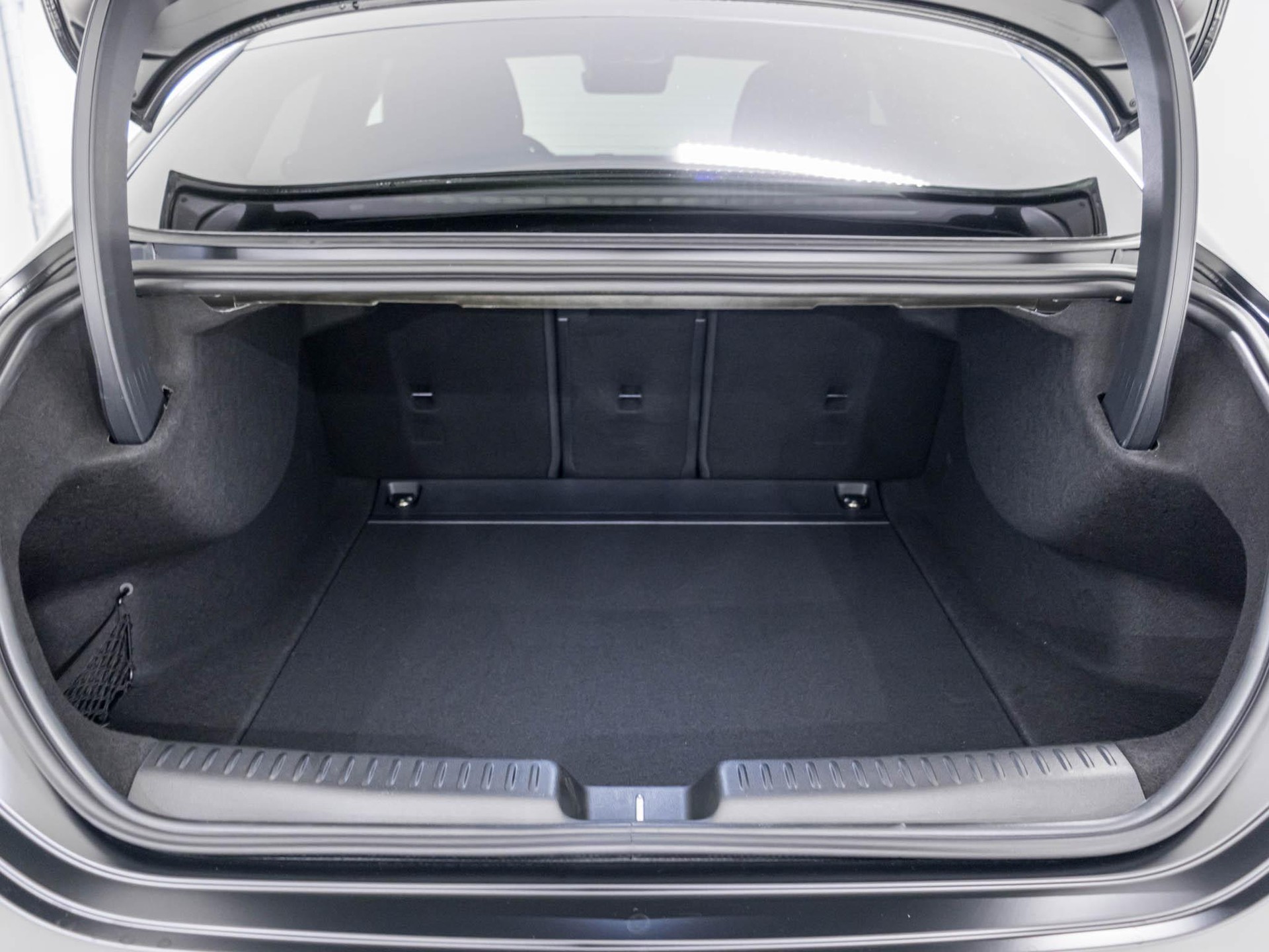 MERCEDES-BENZ CLA 350 AMG Line 4matic-image-13