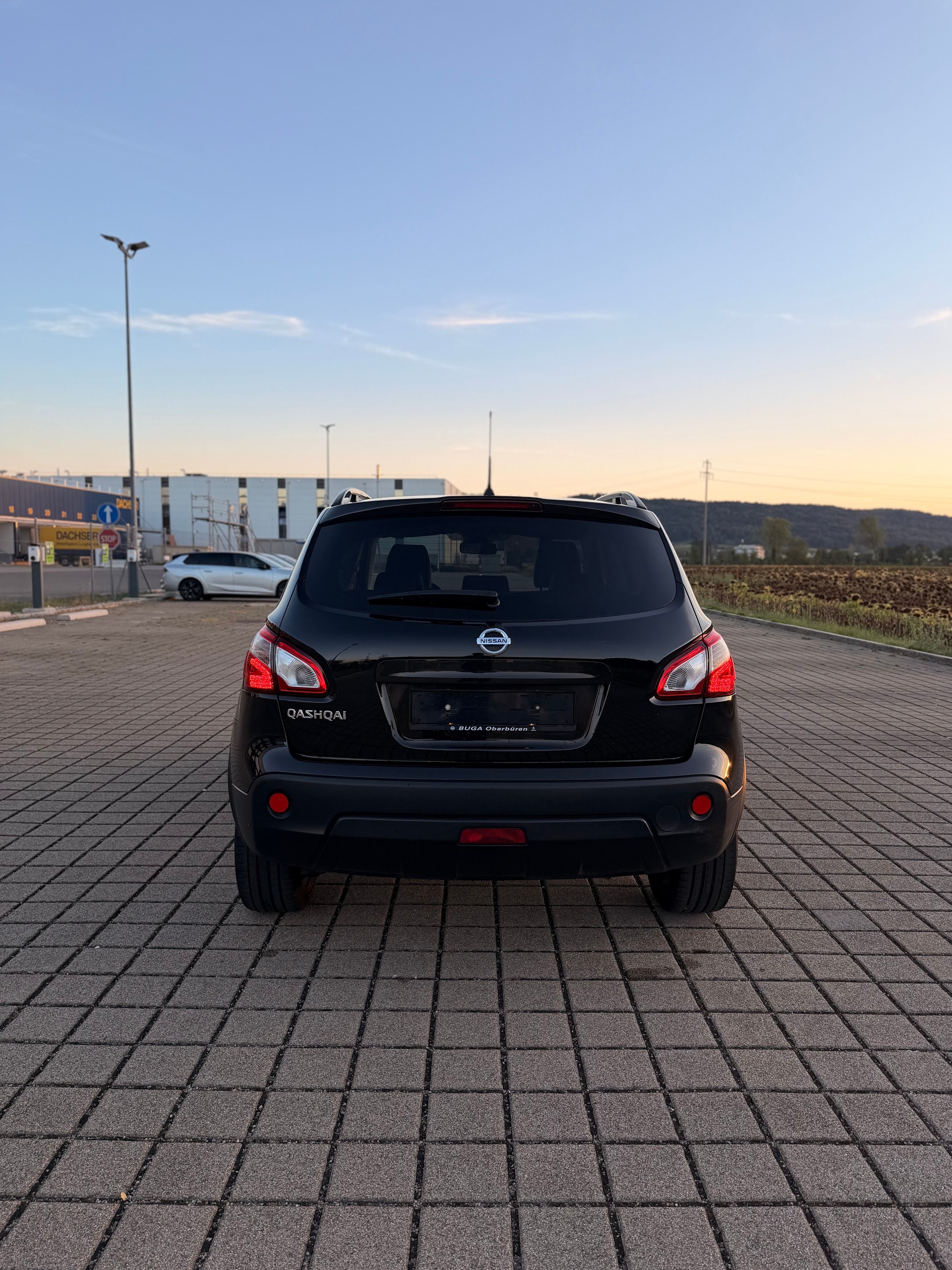 NISSAN Qashqai 2.0 4WD 360-image-9