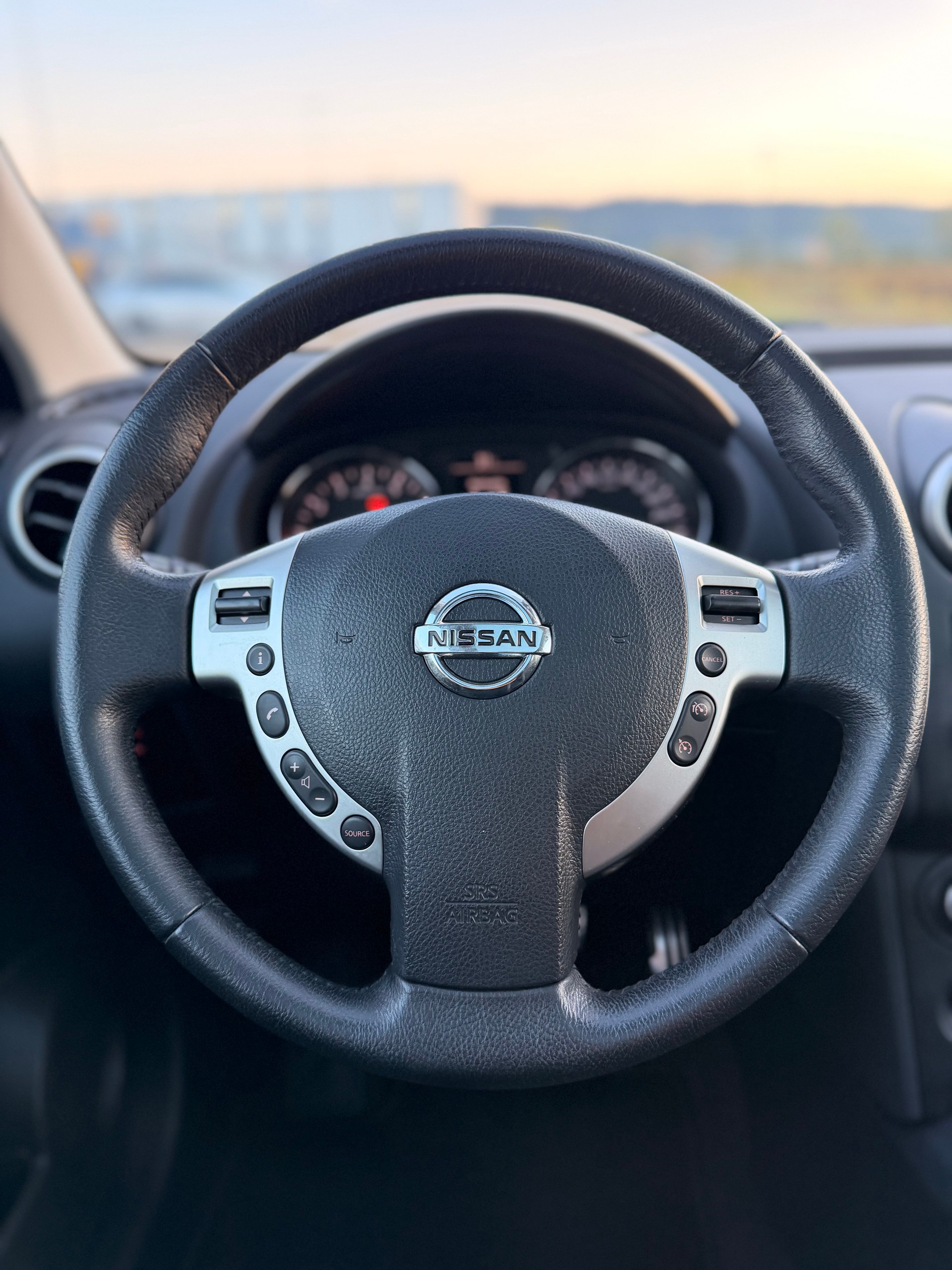 NISSAN Qashqai 2.0 4WD 360-image-19