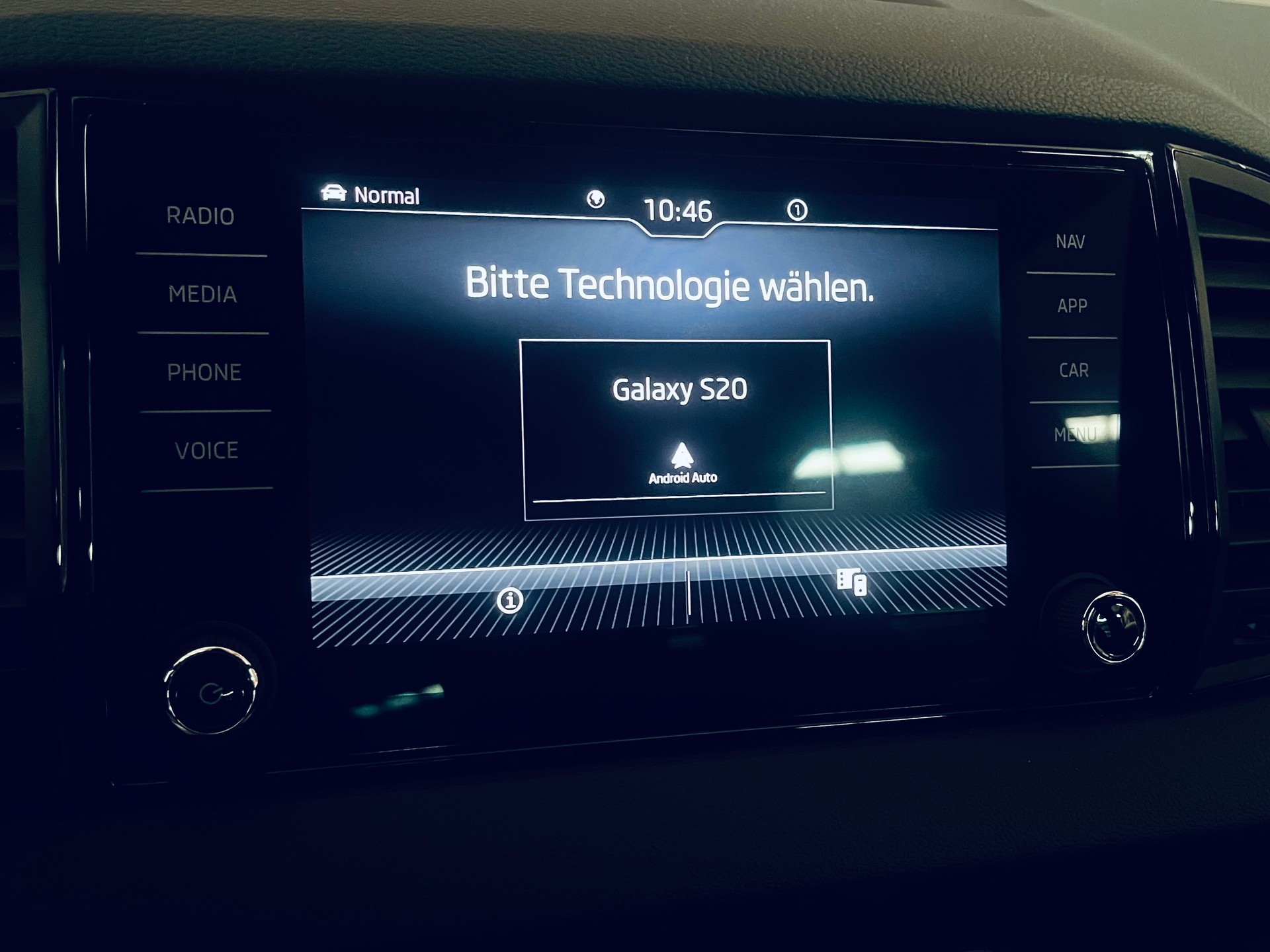 SKODA Karoq 2.0 TSI SportLine 4x4 DSG-image-21