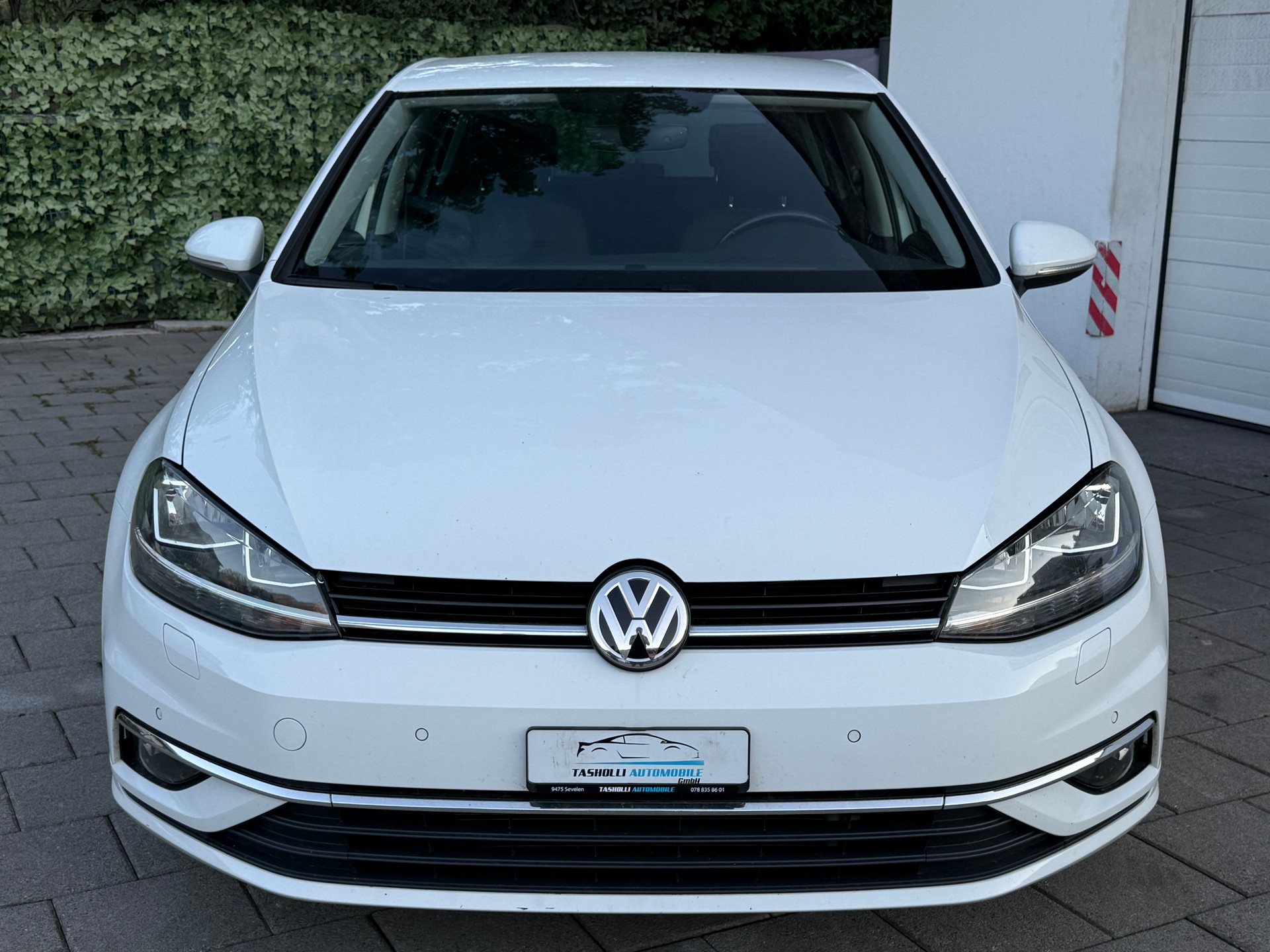 VW Golf 2.0 TDI Highline 4Motion-image-1