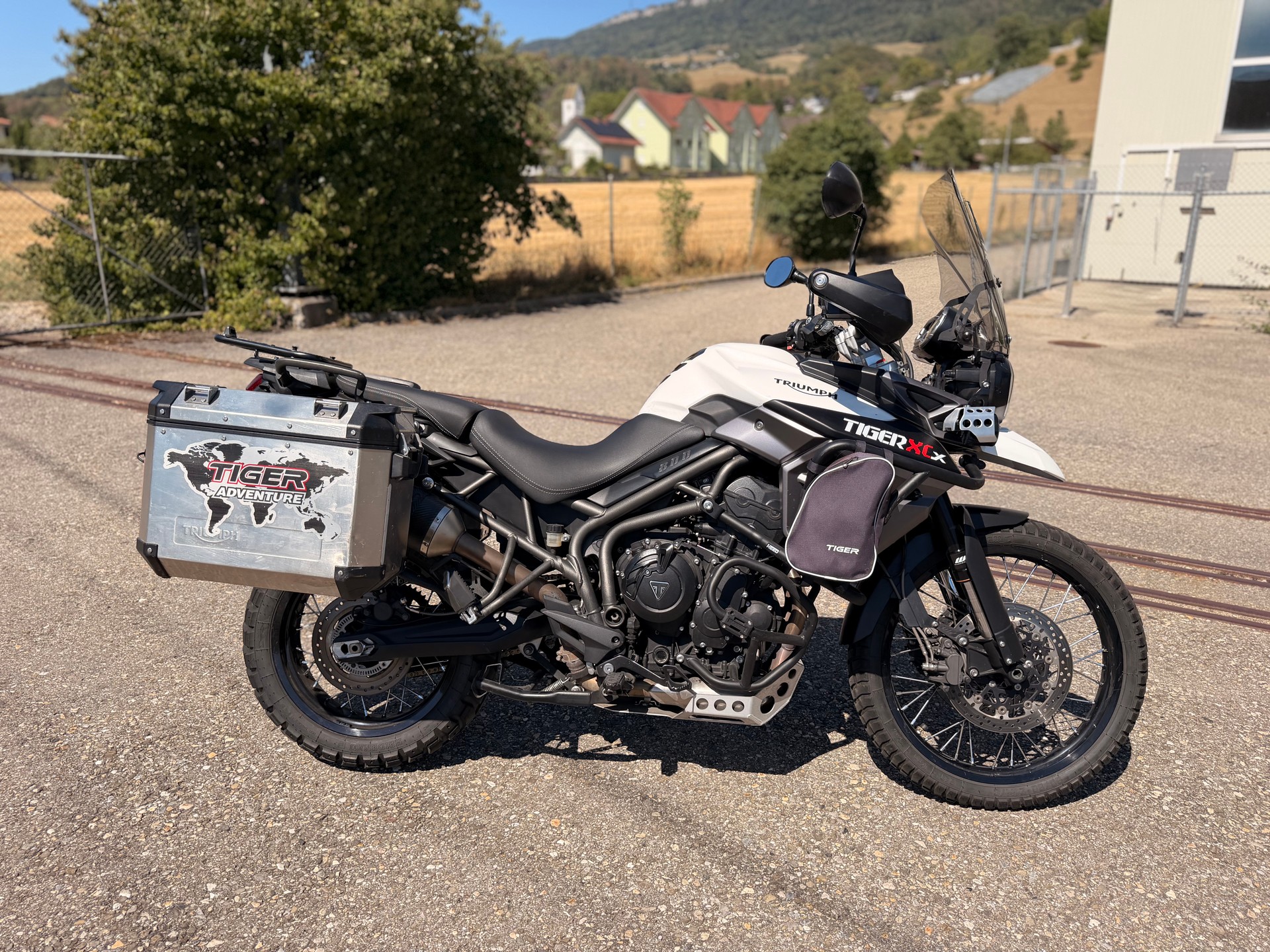 TRIUMPH Tiger 800 XCx ABS-image-0