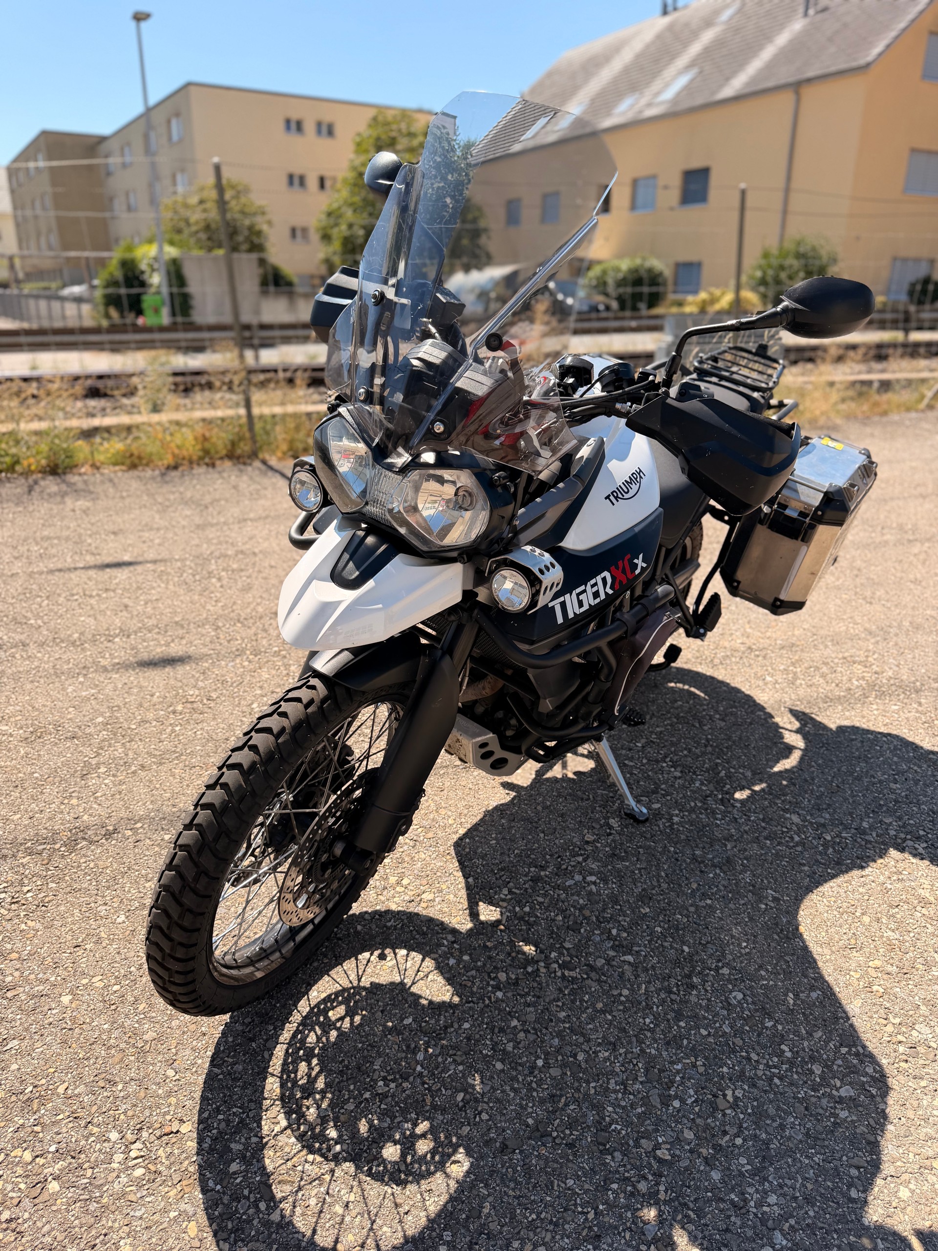 TRIUMPH Tiger 800 XCx ABS-image-4