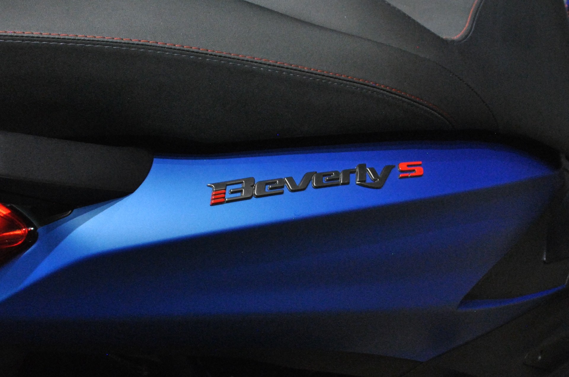 PIAGGIO Beverly 400 Sport-image-7