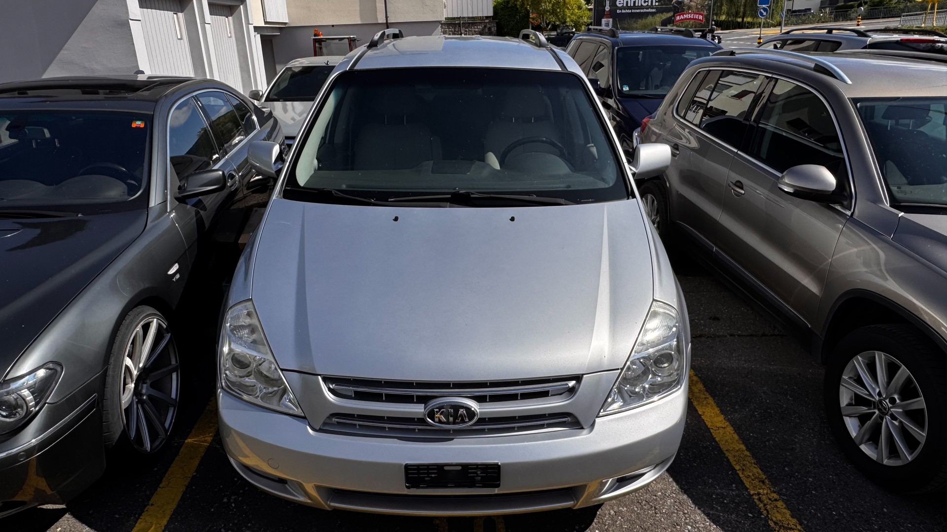 KIA Carnival 2.9 CRDi Trend-image-1