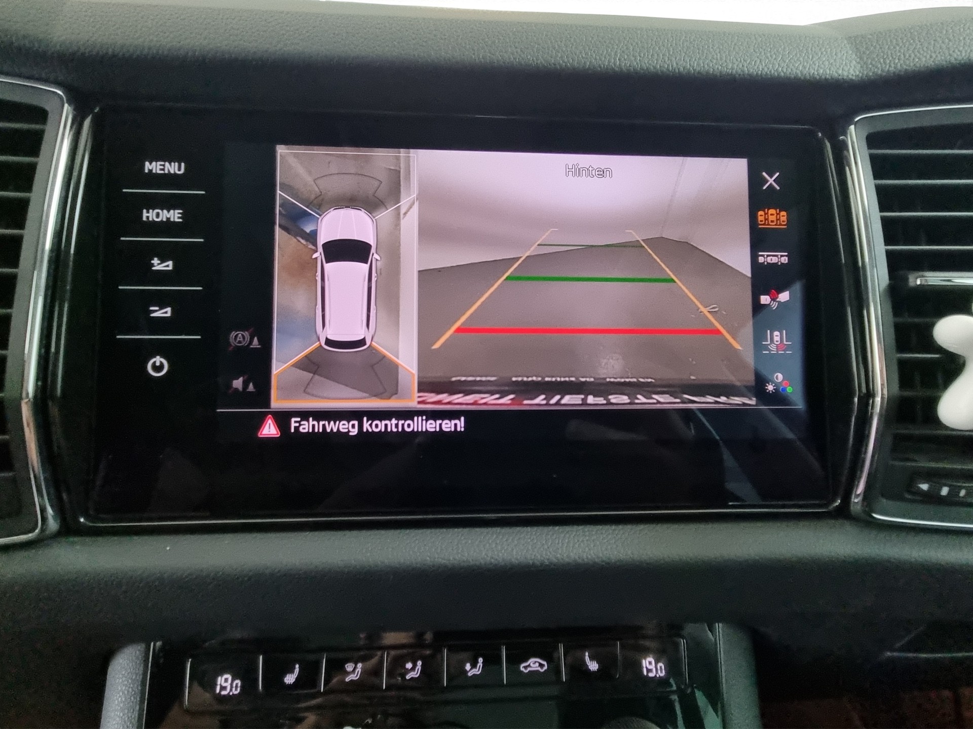 SKODA Kodiaq 2.0 TSI Ambition DSG-image-14