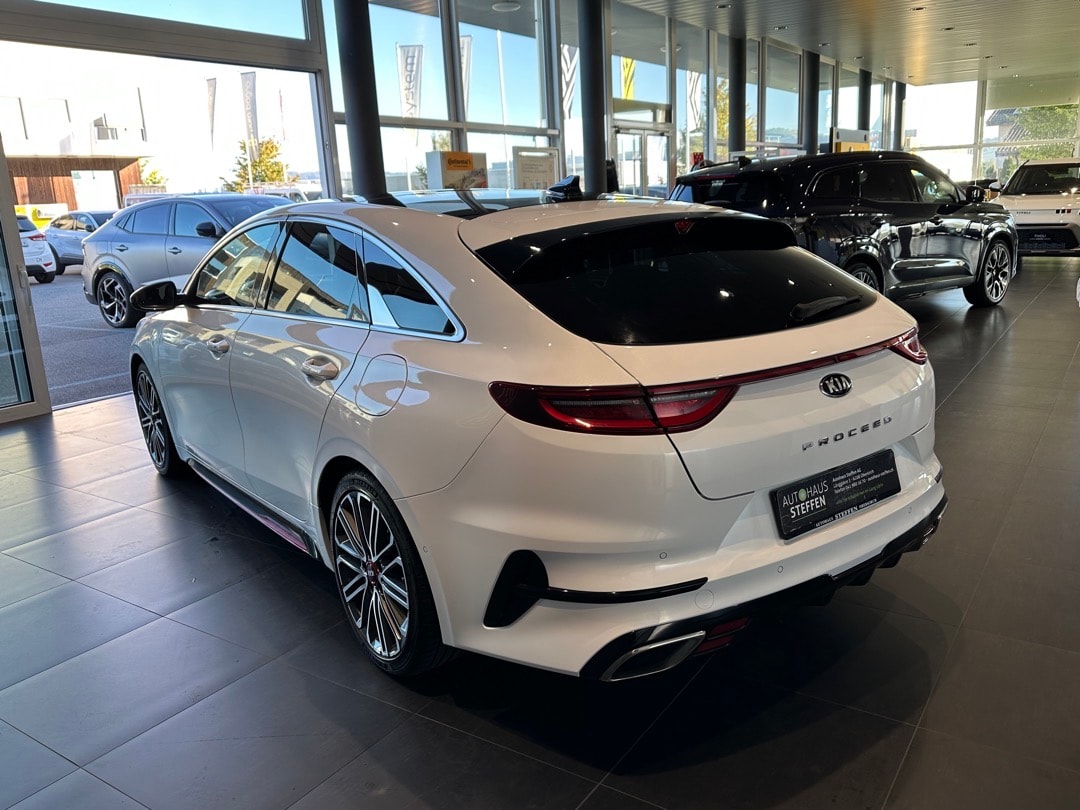 KIA ProCeed 1.6 T-GDi GT DCT-image-4